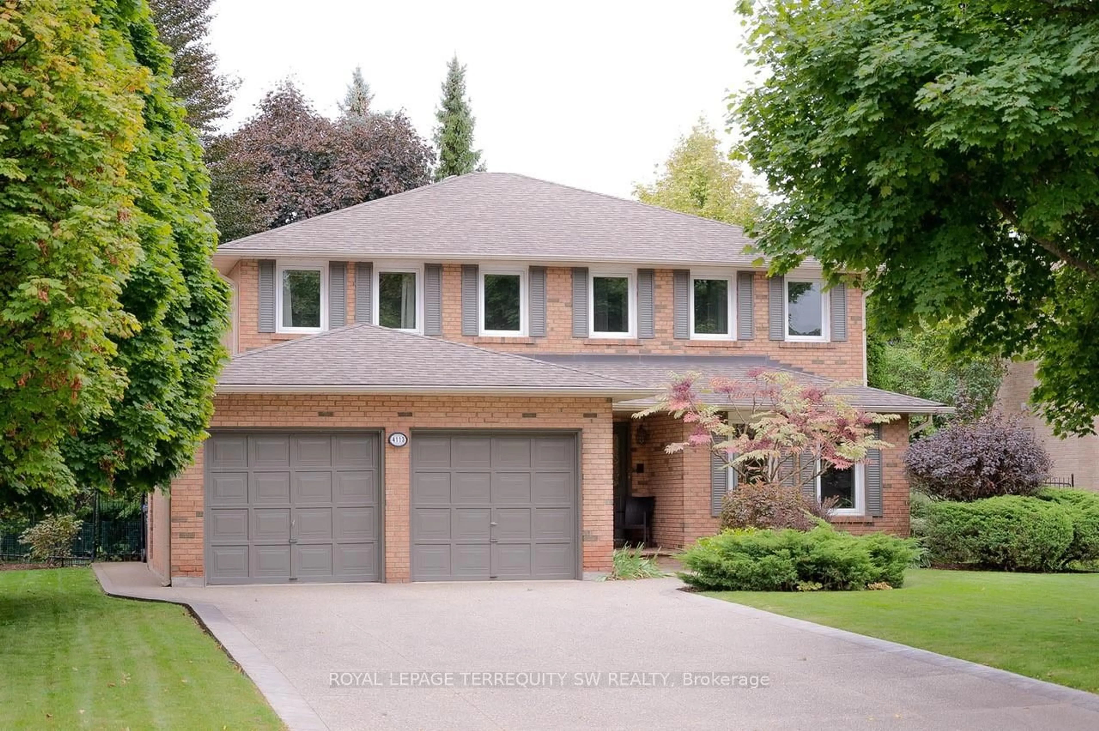 Home with brick exterior material, street for 4113 Bridlepath Tr, Mississauga Ontario L5L 3E7