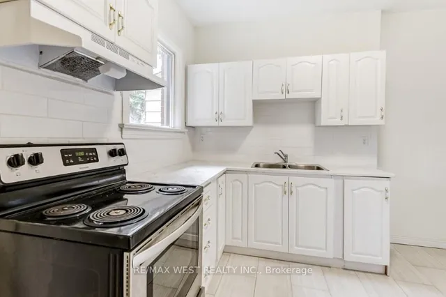 Additional property image - 413 Parkside Dr