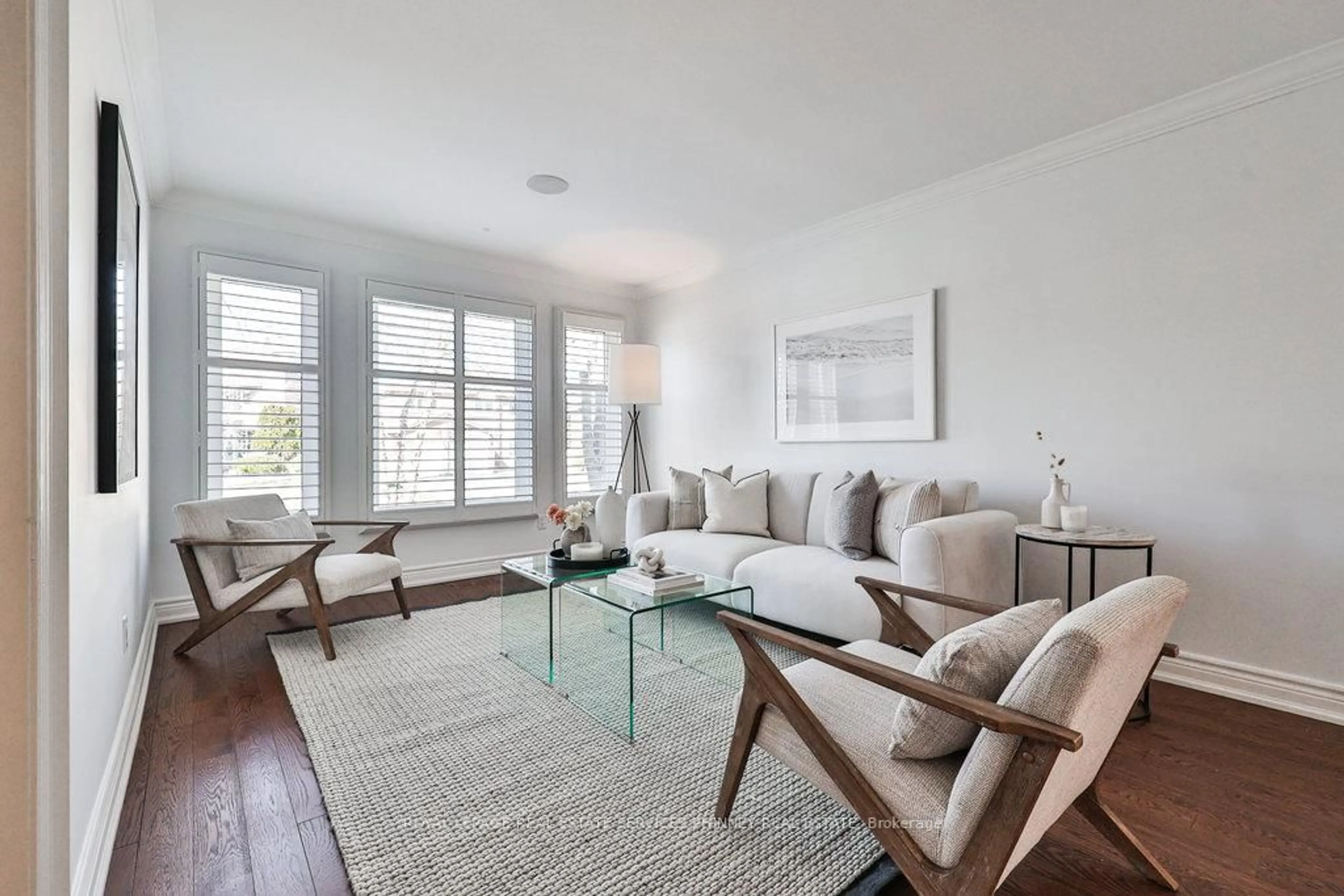 Living room with furniture, unknown for 2764 Rosewood Lane, Oakville Ontario L6J 7M3