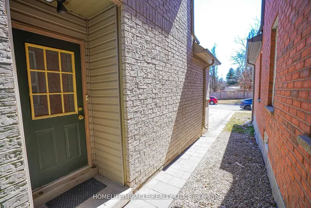 Additional property image - 23 Hollowgrove Blvd