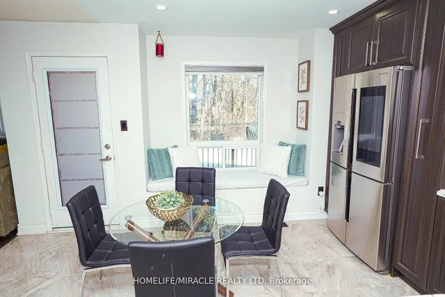 Additional property image - 23 Hollowgrove Blvd