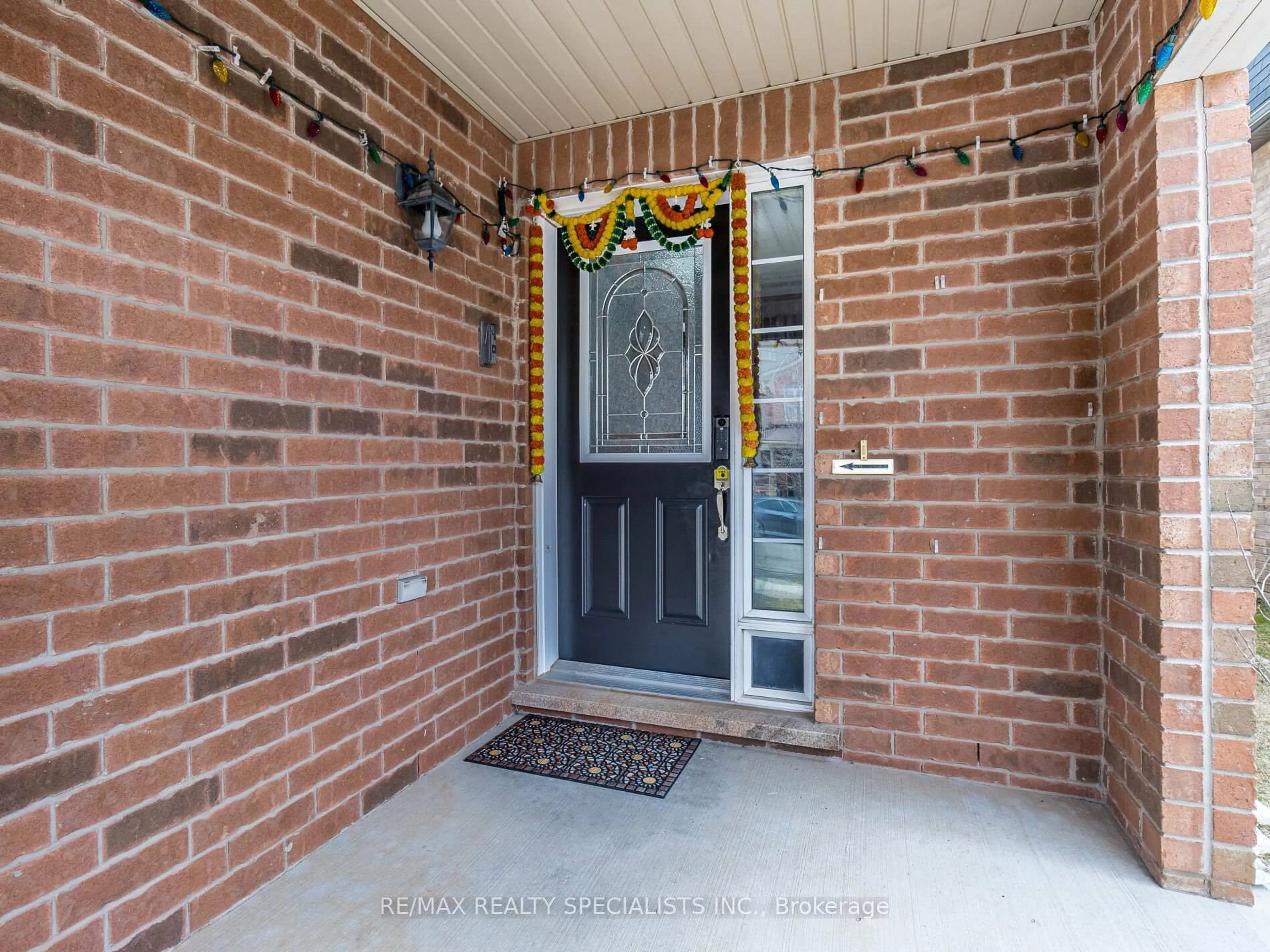 Indoor entryway for 113 Bevington Rd, Brampton Ontario L7A 0P7