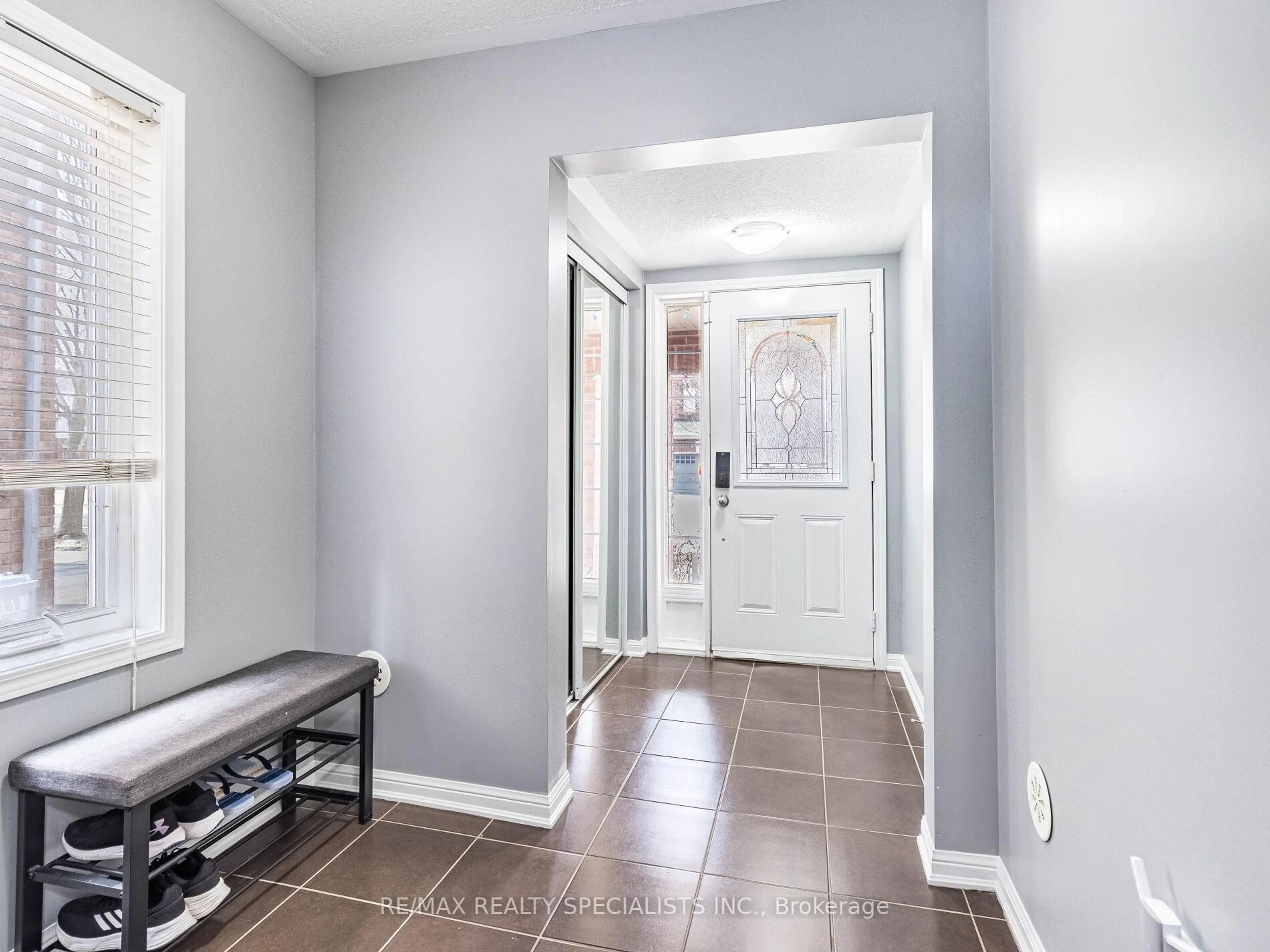Indoor entryway for 113 Bevington Rd, Brampton Ontario L7A 0P7