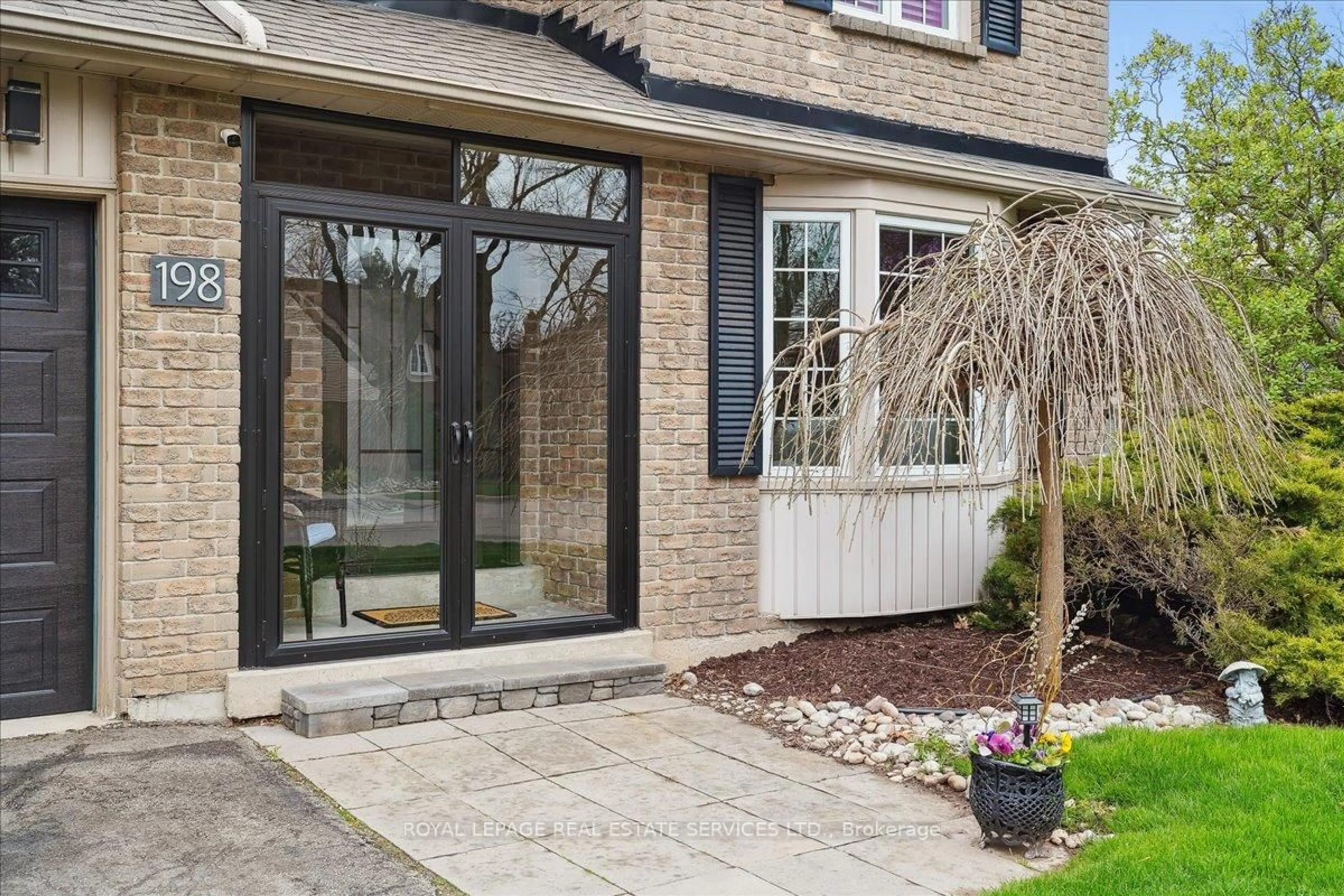Home with brick exterior material, street for 198 Somerville Pl, Oakville Ontario L6L 5W1