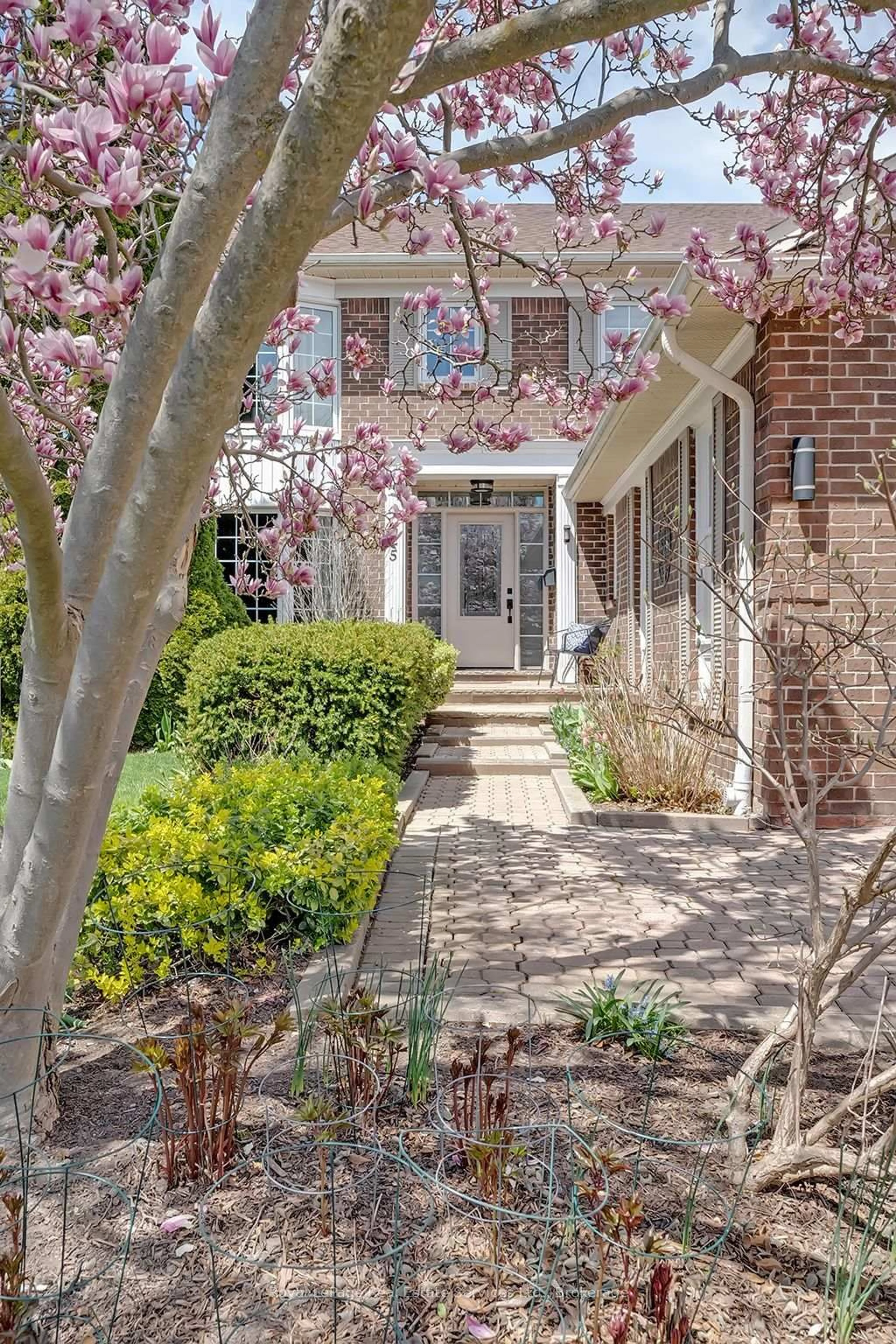 Home with brick exterior material, street for 1225 Old Post Dr, Oakville Ontario L6M 1A5