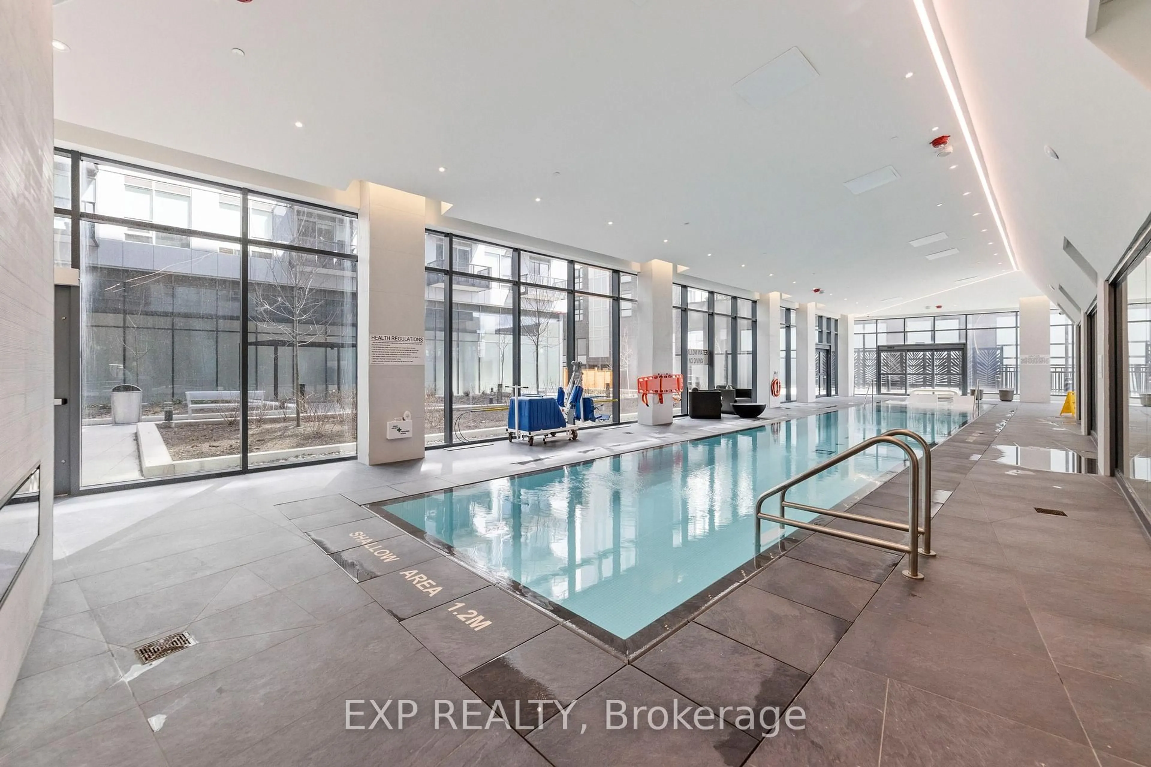 Pool for 2450 Old Bronte Rd #424, Oakville Ontario L6M 5P6