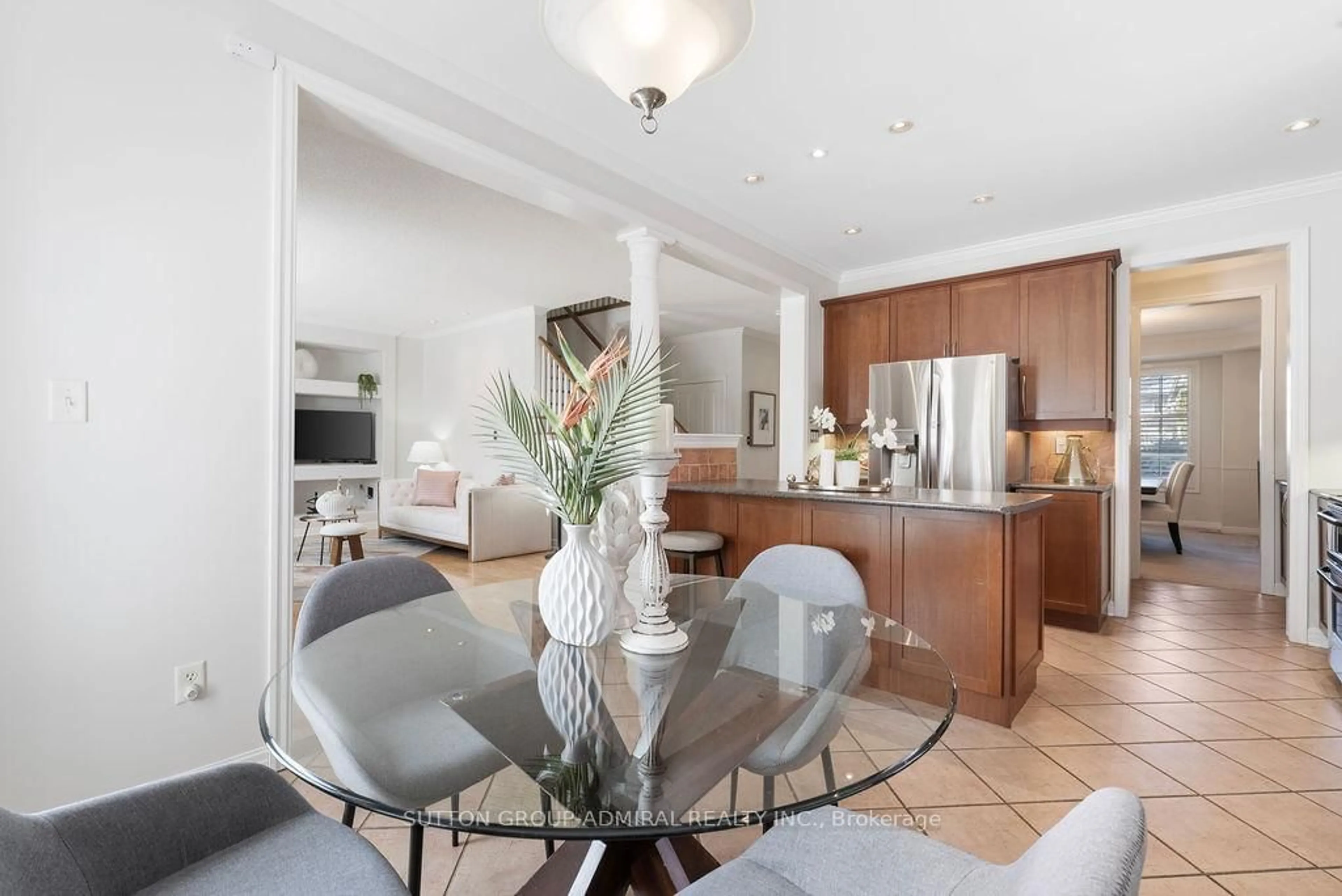 Open concept kitchen, unknown for 2228 Austin Crt, Burlington Ontario L7L 6V5