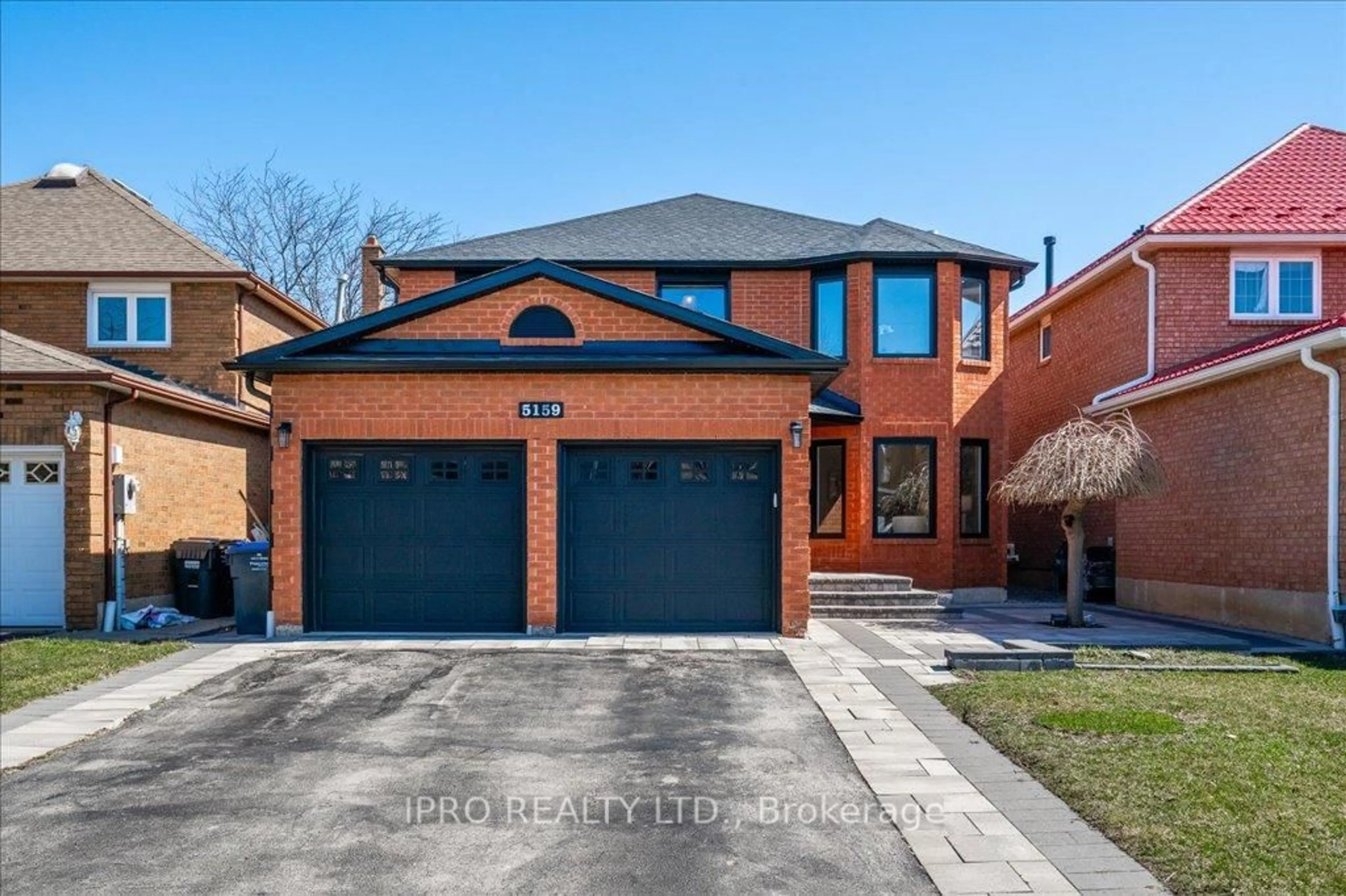Home with brick exterior material, street for 5159 Sundial Crt, Mississauga Ontario L5R 2T1