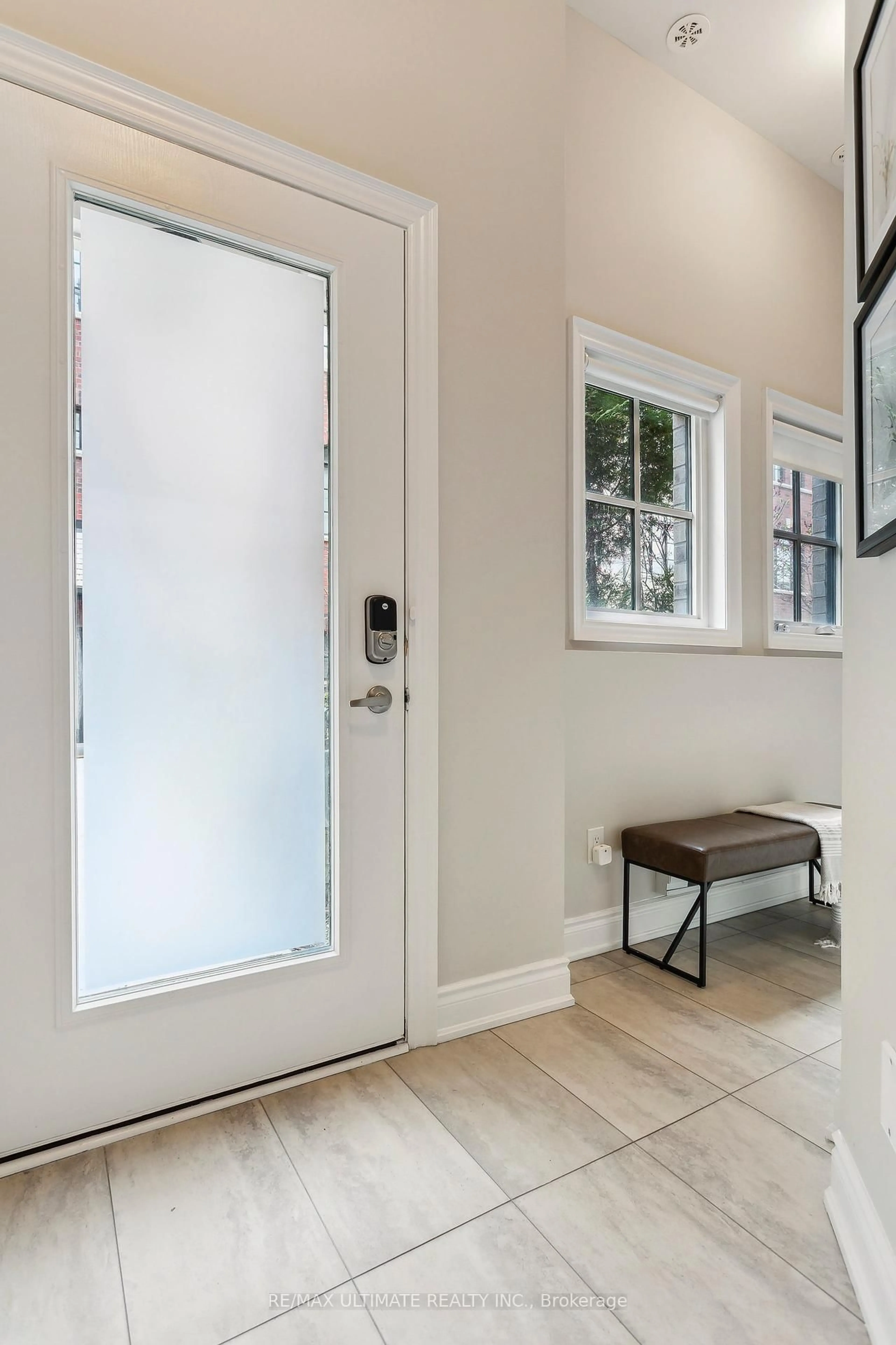 Indoor entryway for 75 Elder Ave #50, Toronto Ontario M8W 0B8