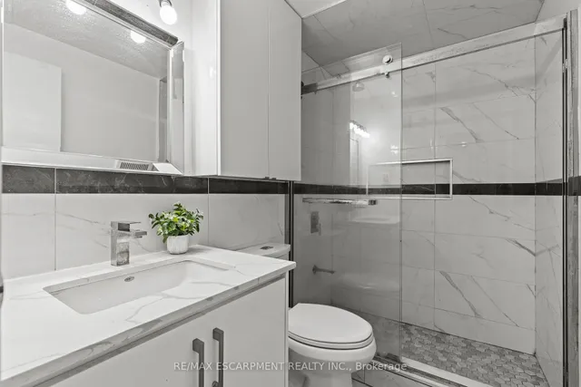 Additional property image - 21 Grand River Crt