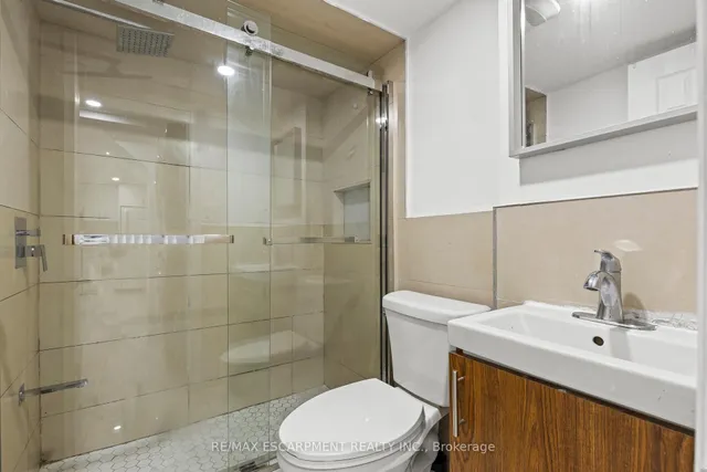 Additional property image - 21 Grand River Crt