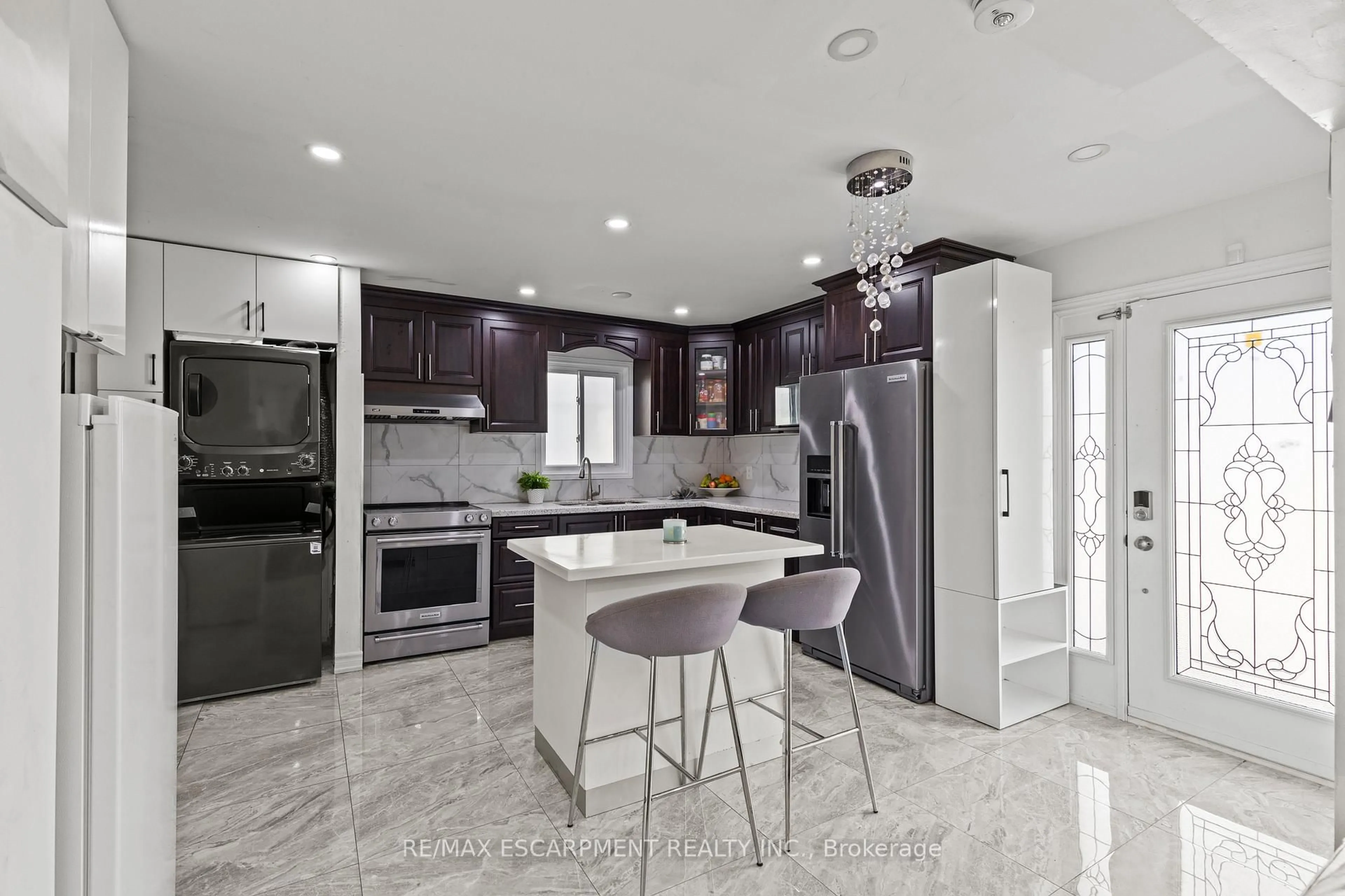 Contemporary kitchen, ceramic/tile floor for 21 Grand River Crt, Brampton Ontario L6S 2J8