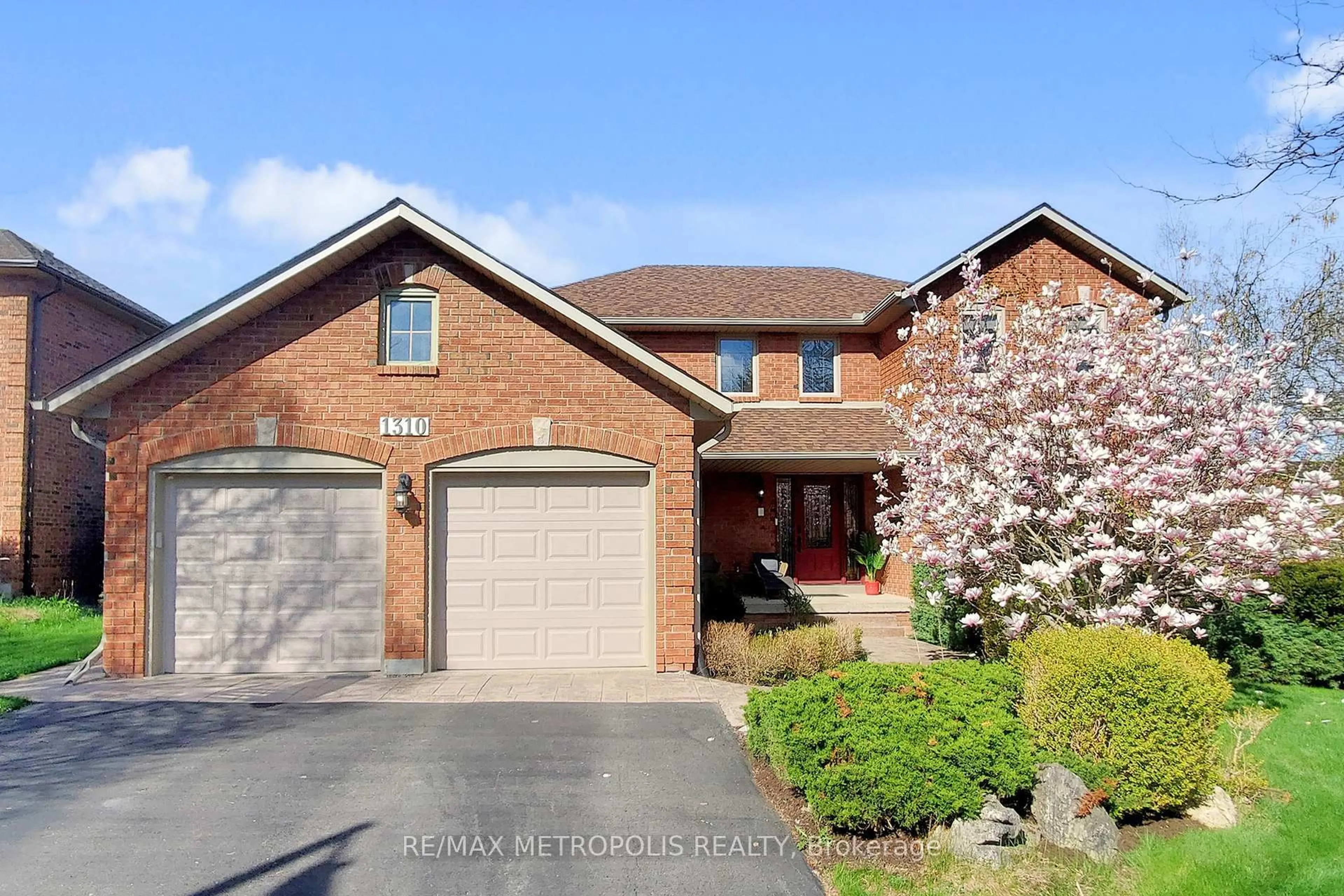 Home with brick exterior material, street for 1310 Golden Meadow Tr, Oakville Ontario L6H 4L8