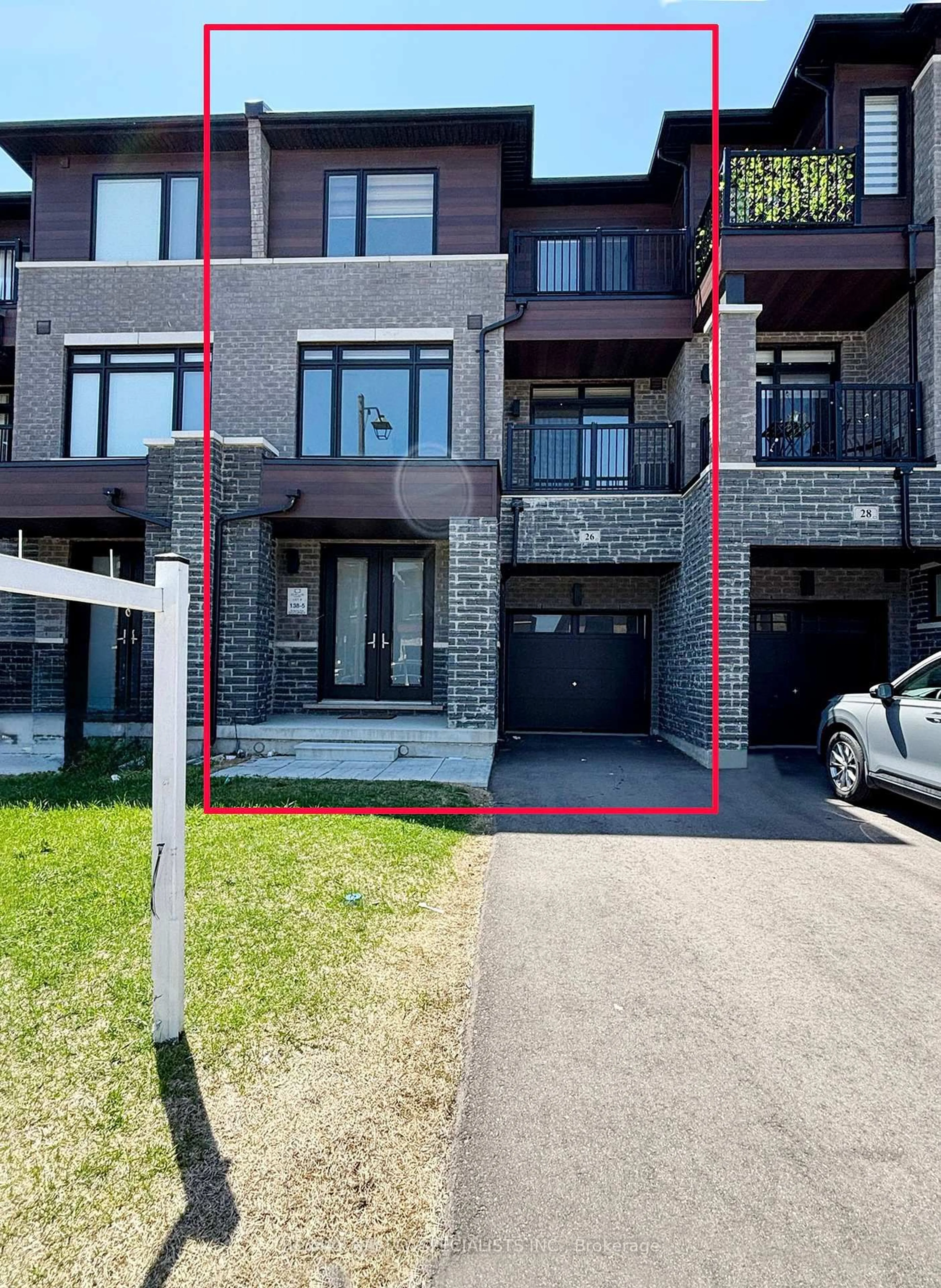 A pic from outside/outdoor area/front of a property/back of a property/a pic from drone, street for 26 Haydrop Rd, Brampton Ontario L6P 4P2
