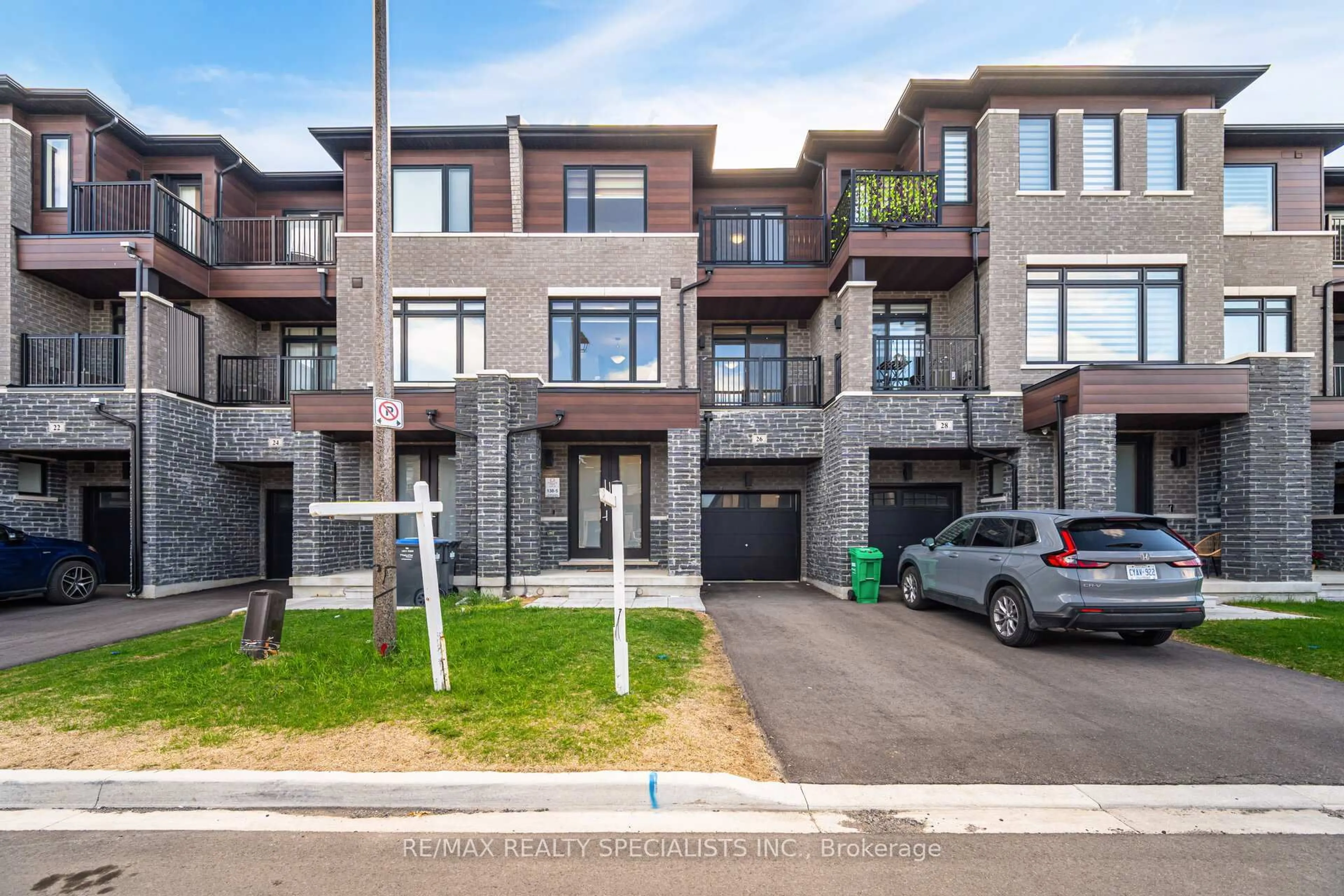 Unknown for 26 Haydrop Rd, Brampton Ontario L6P 4P2