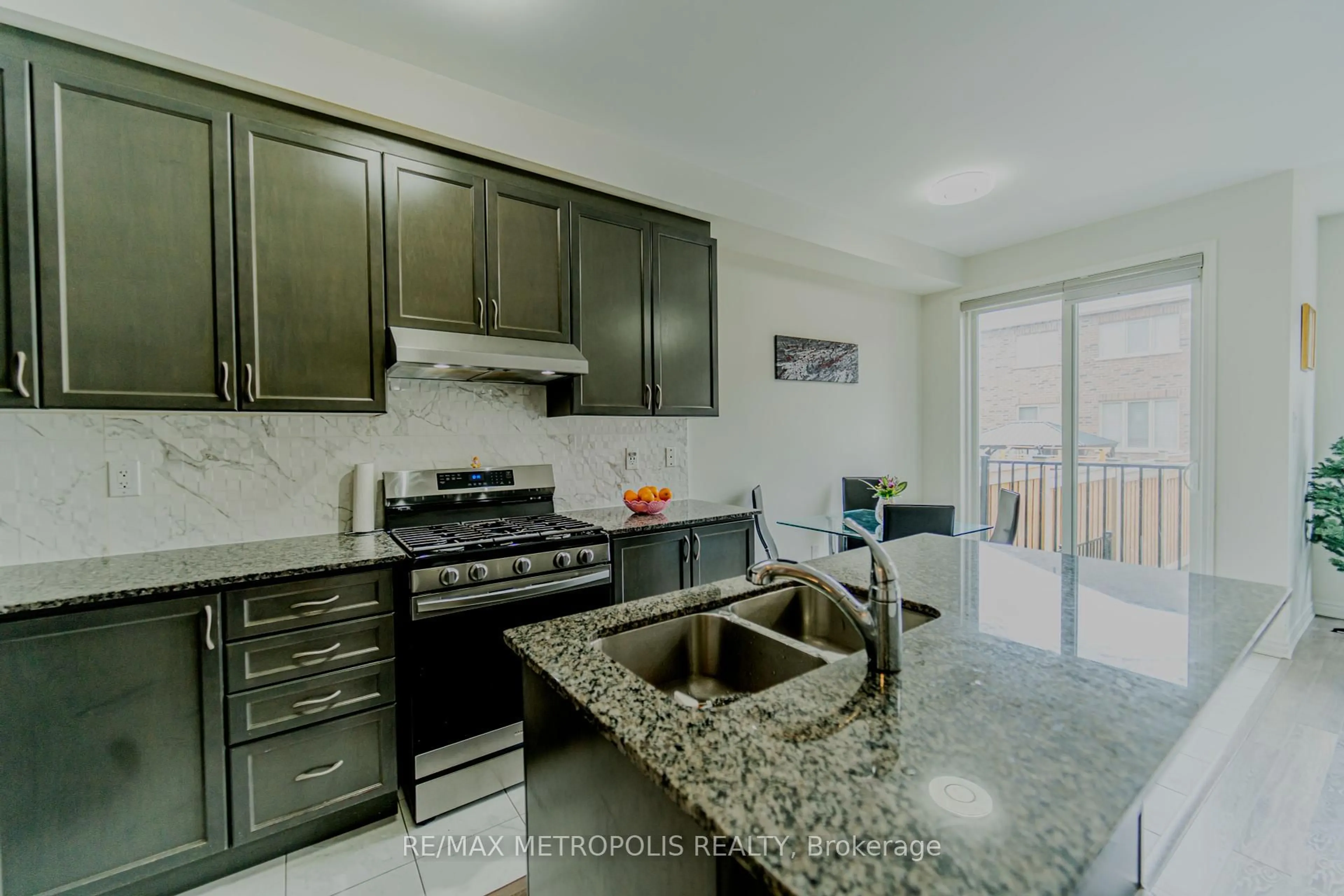 Unknown for 55 Callandar Rd, Brampton Ontario L7A 5E2