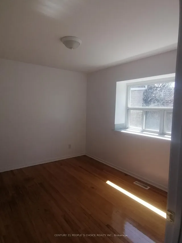 Additional property image - 17 Gosford Blvd Unit 9