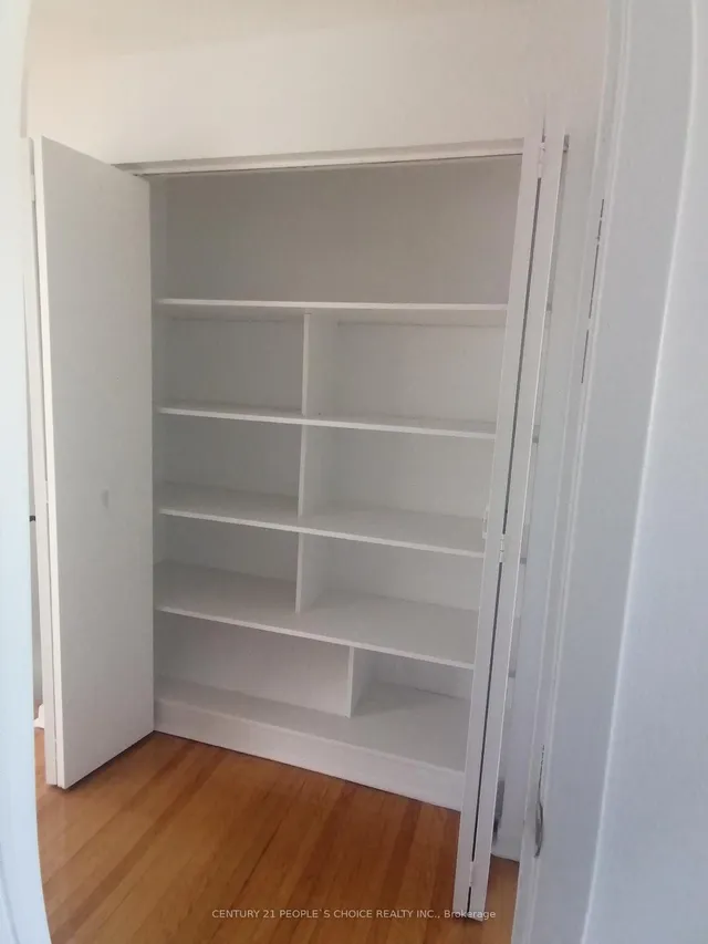 Additional property image - 17 Gosford Blvd Unit 9