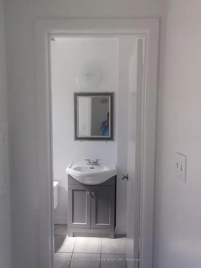 Additional property image - 17 Gosford Blvd Unit 9
