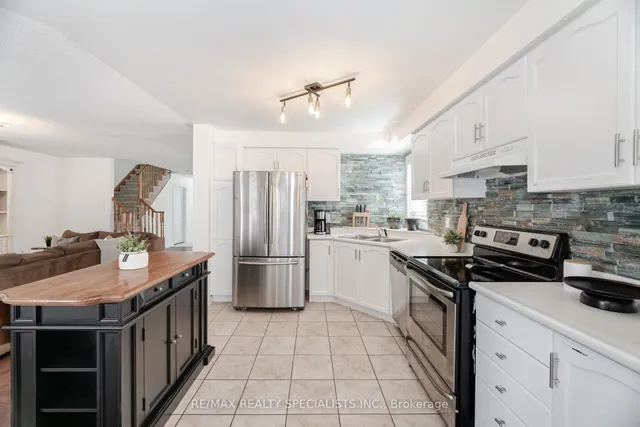 Additional property image - 7405 Banffshire Crt