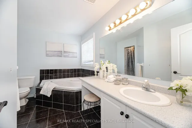Additional property image - 7405 Banffshire Crt