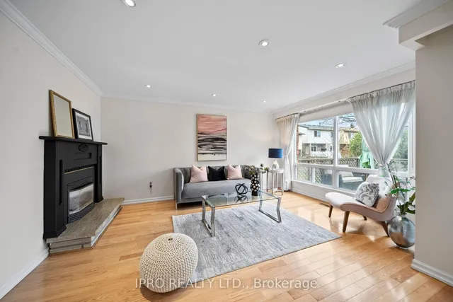 Additional property image - 734 Briar Cres