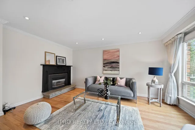 Additional property image - 734 Briar Cres