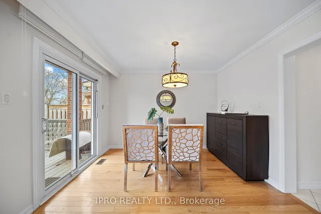 Additional property image - 734 Briar Cres
