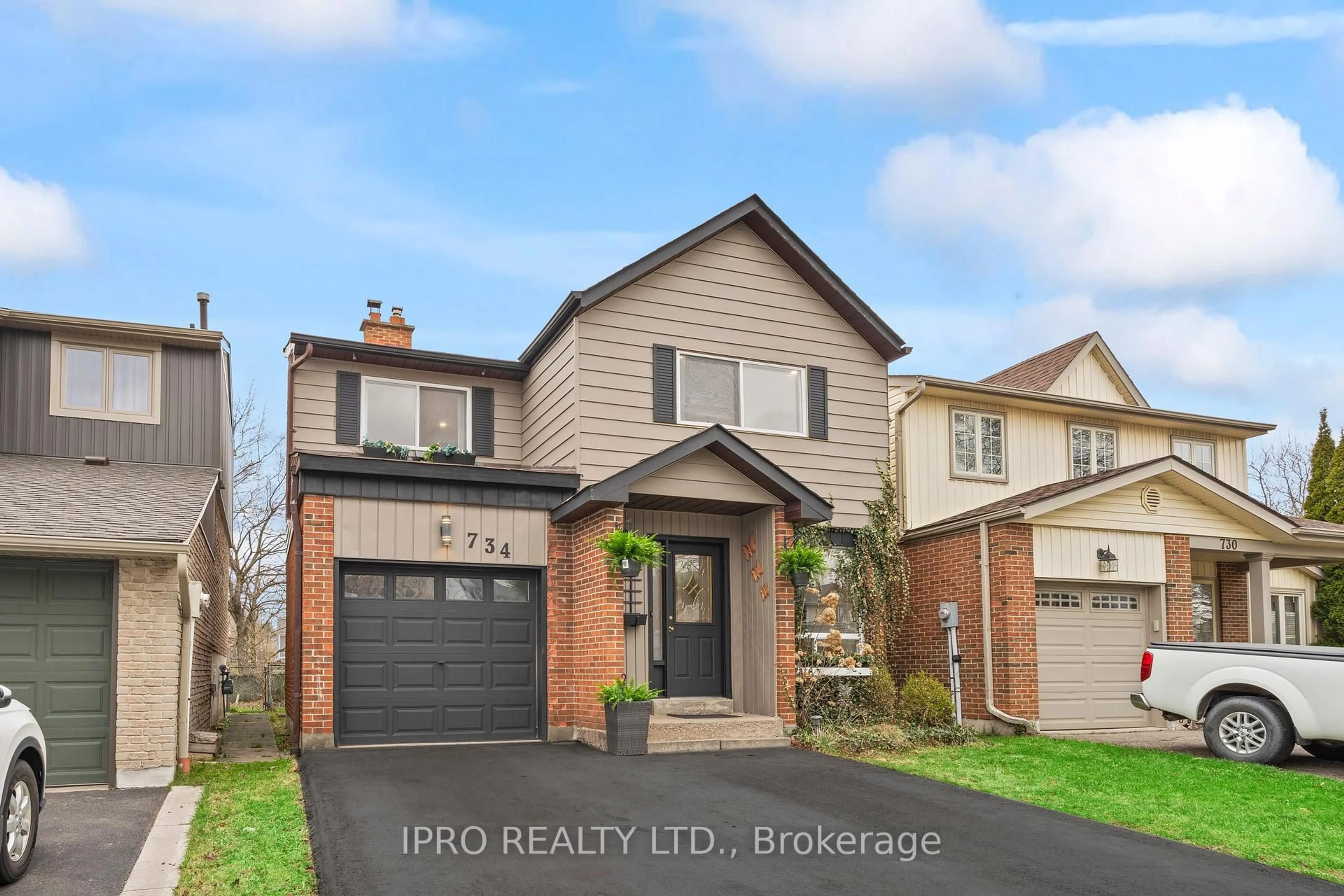 Home with brick exterior material, street for 734 Briar Cres, Milton Ontario L9T 3Z8