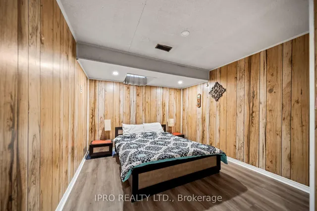 Additional property image - 734 Briar Cres