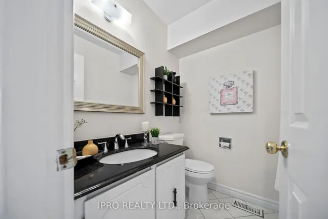 Additional property image - 734 Briar Cres