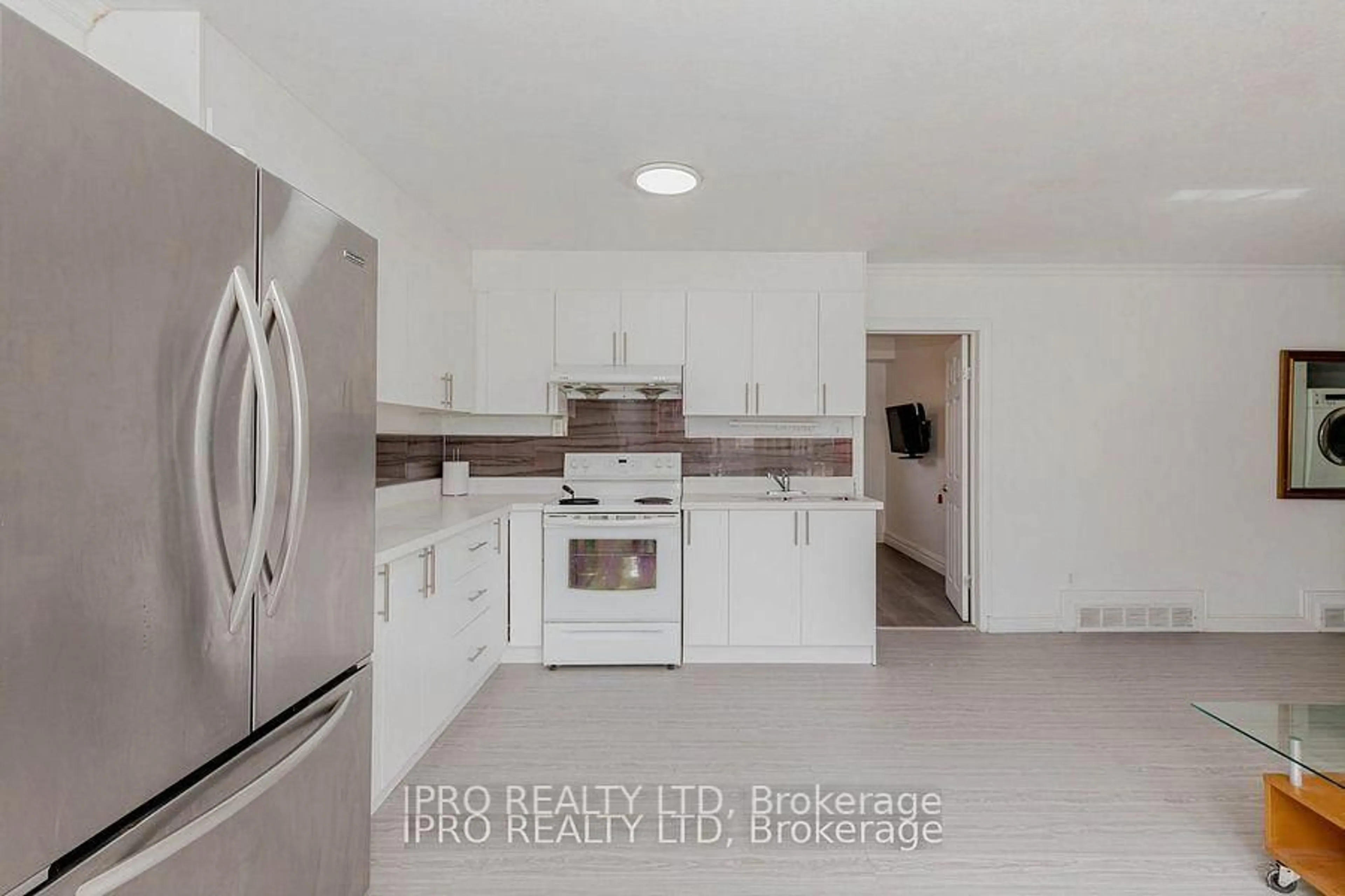 Unknown for 3299 Etude Dr, Mississauga Ontario L4T 1S9