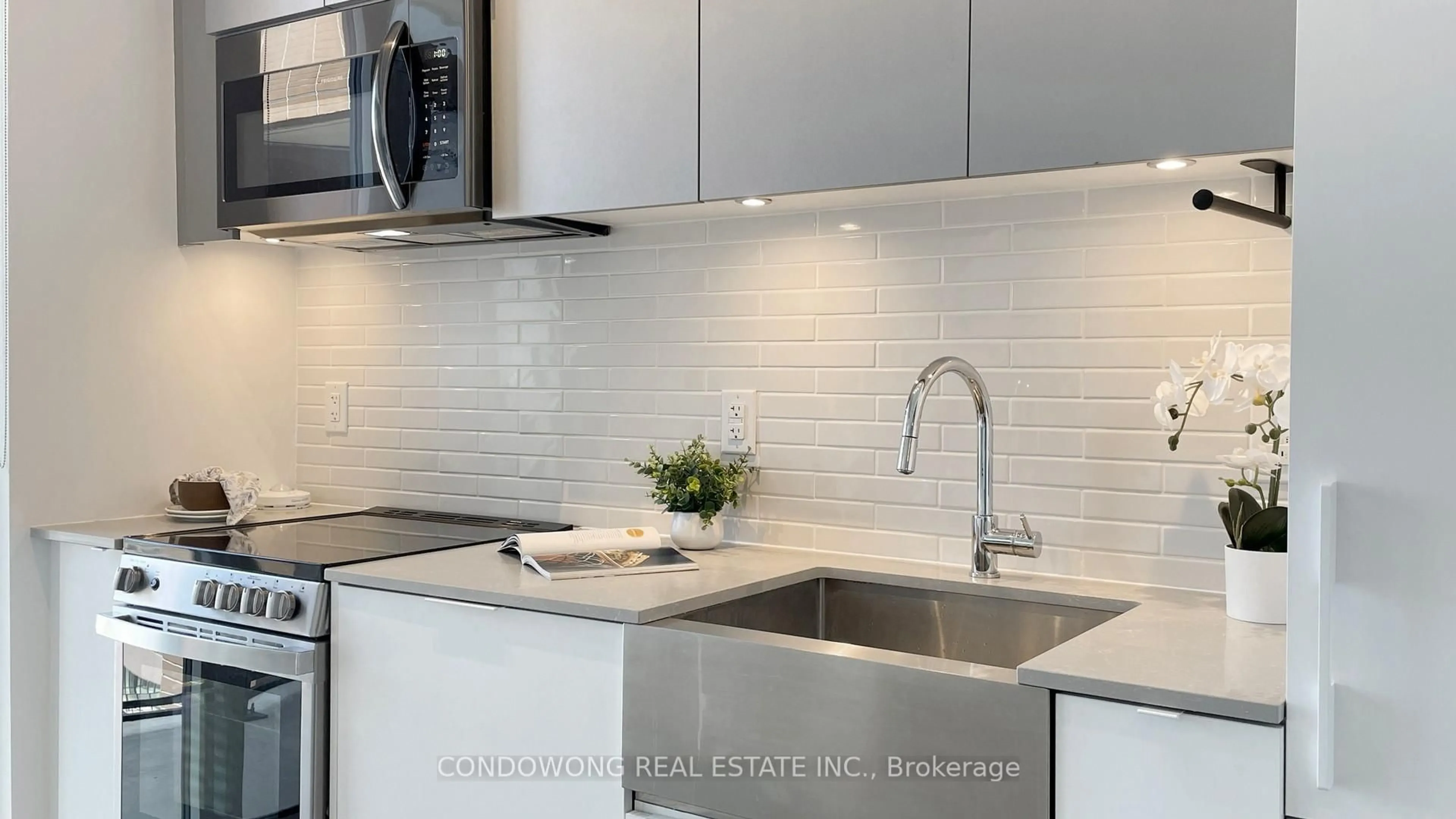 Contemporary kitchen, ceramic/tile floor for 270 Dufferin St #LP18, Toronto Ontario M6K 0H8