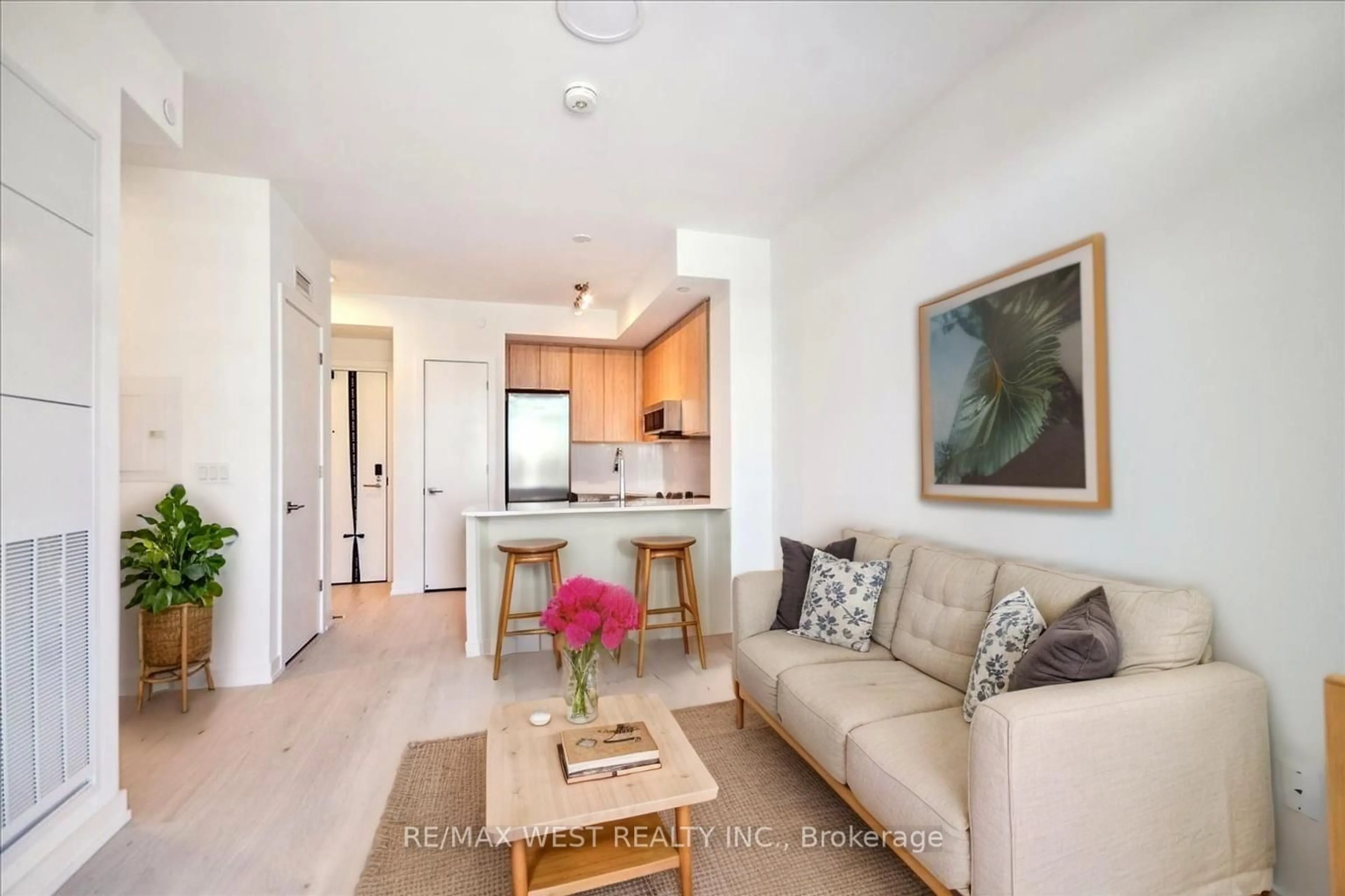 Living room with furniture, unknown for 2501 Saw Whet Blvd #553, Oakville Ontario L6M 5N2
