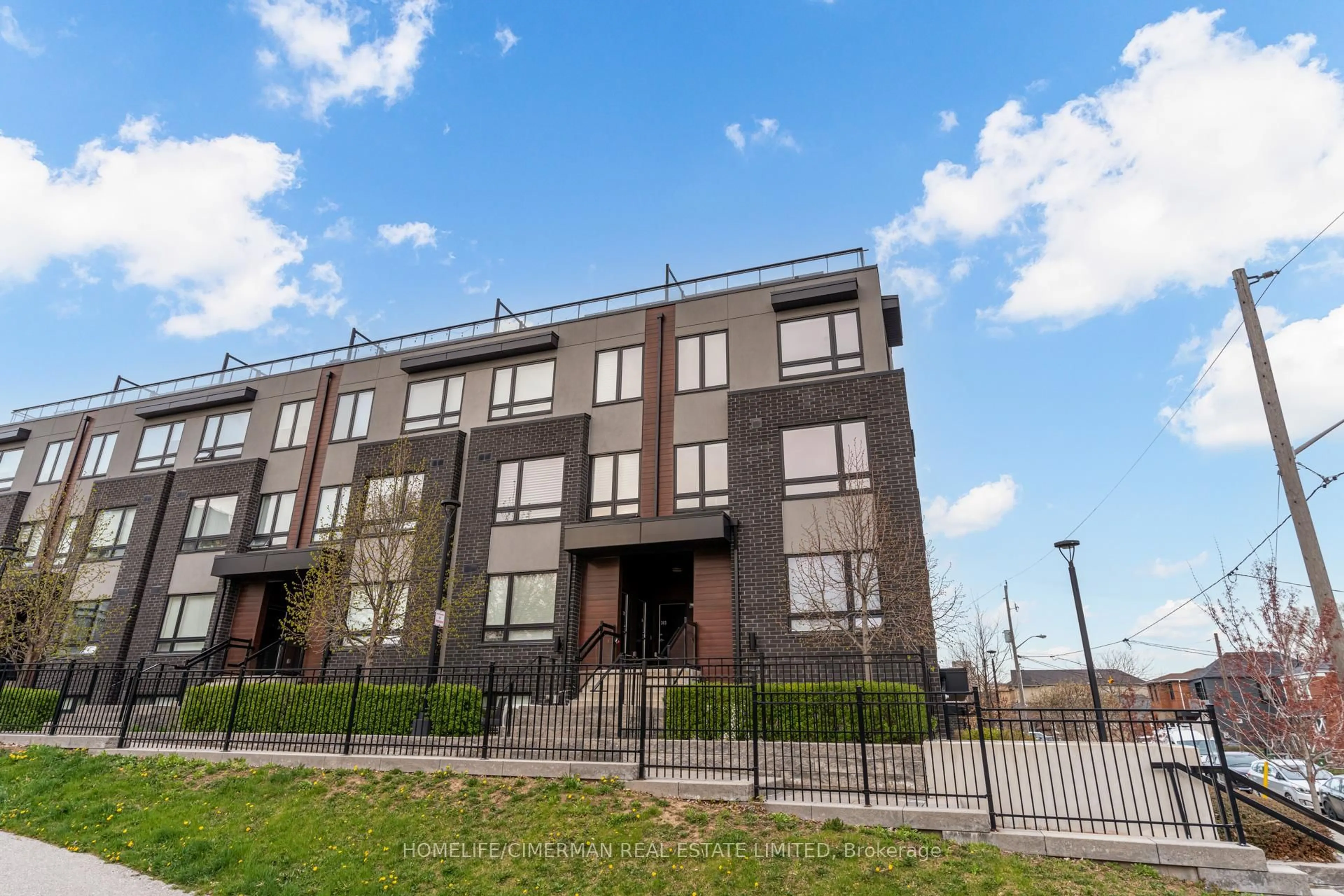 Unknown for 1130 Briar Hill Ave #301, Toronto Ontario M6B 0A9