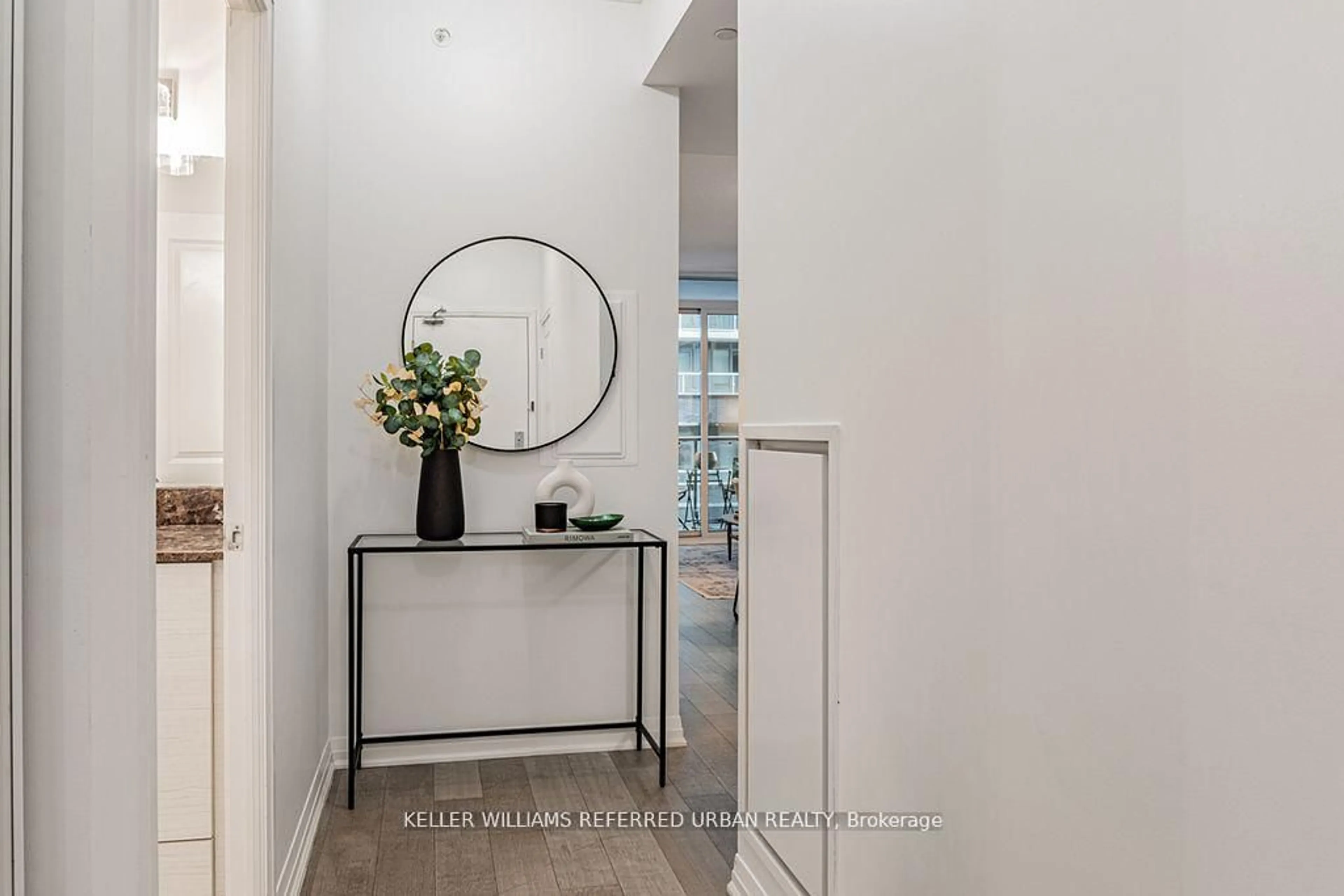 Indoor entryway for 59 Annie Craig Dr #615, Toronto Ontario M8V 0C4