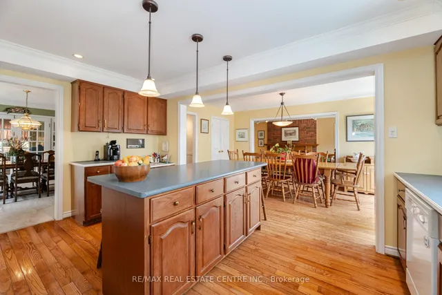Additional image 39 of 42 Fernbrook Cres