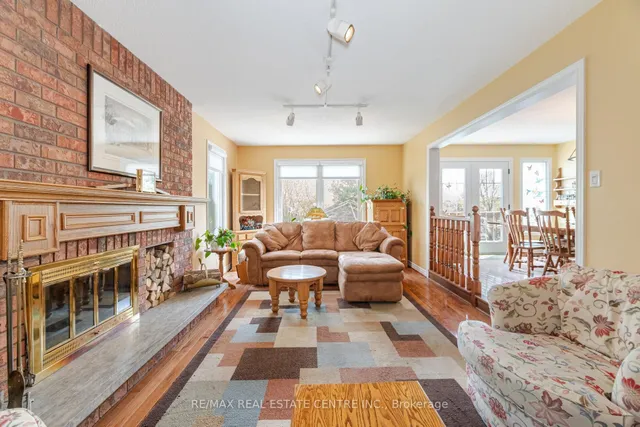 Additional image 37 of 42 Fernbrook Cres