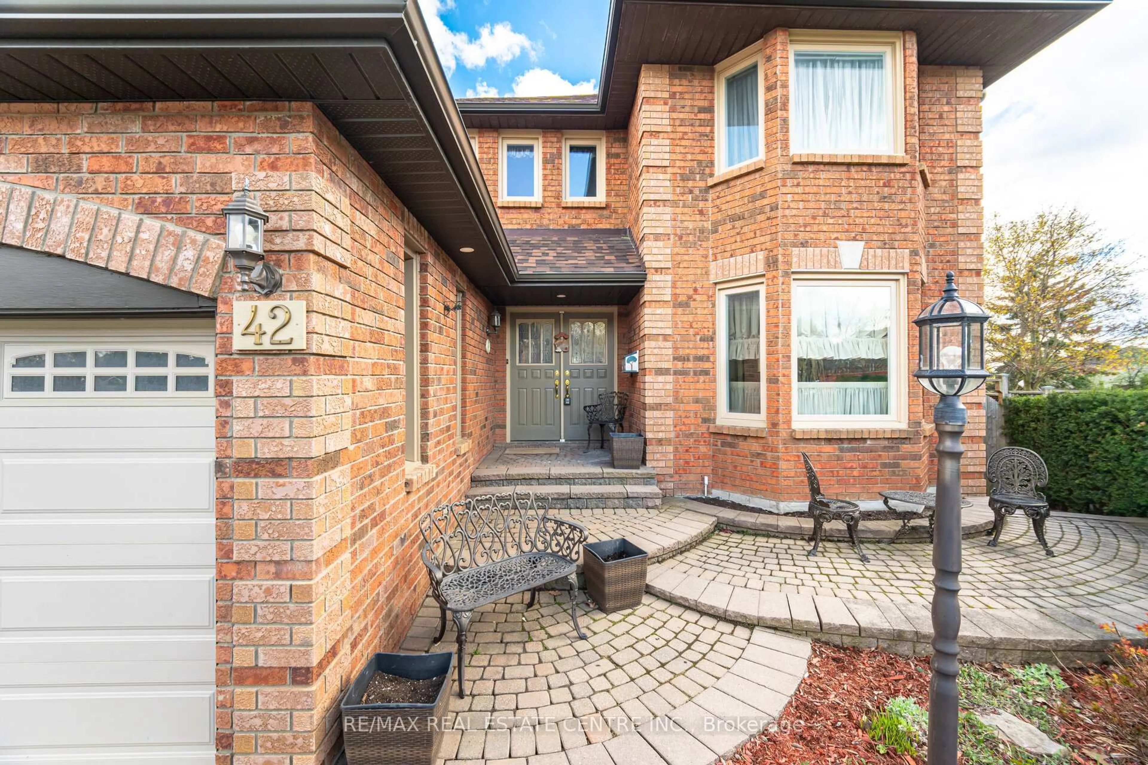 Home with brick exterior material, street for 42 Fernbrook Cres, Brampton Ontario L6Z 3P2
