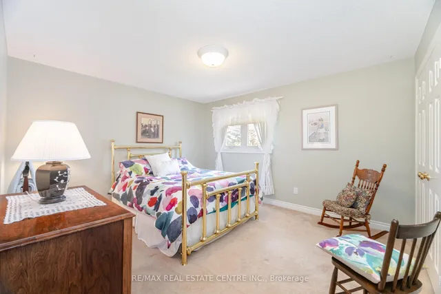 Additional image 19 of 42 Fernbrook Cres