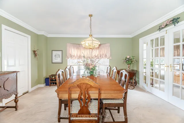 Additional image 45 of 42 Fernbrook Cres
