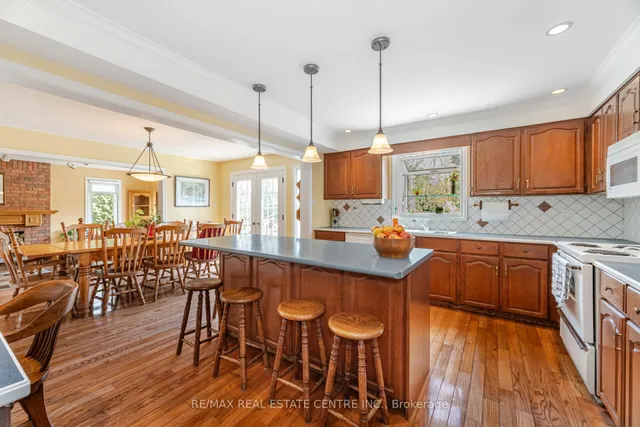 Additional image 41 of 42 Fernbrook Cres