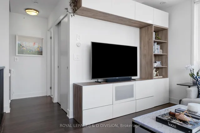 Additional property image - 1110 Briar Hill Ave Unit 301