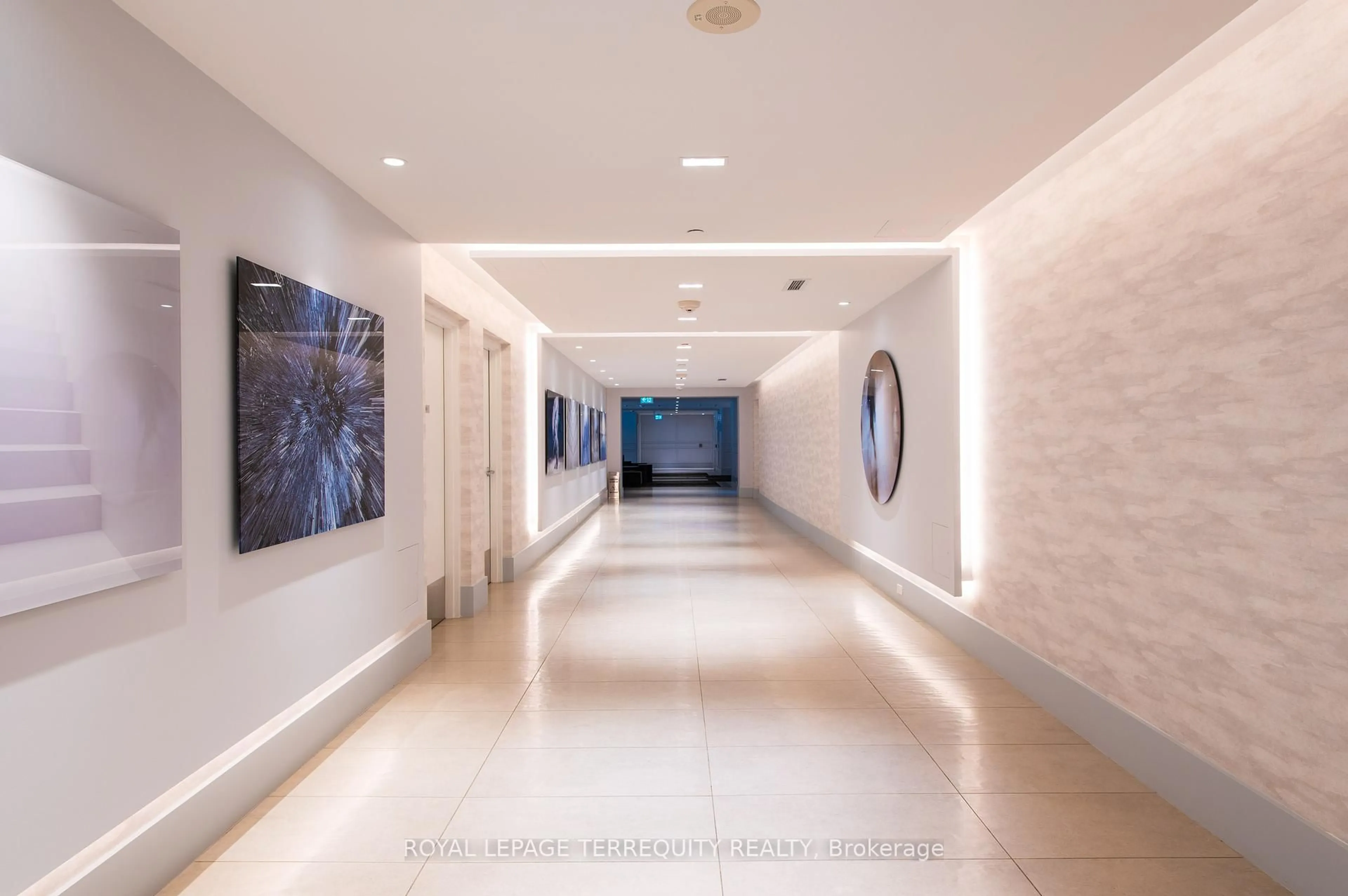 Indoor foyer for 30 Gibbs Rd #1709, Toronto Ontario M9B 0E4