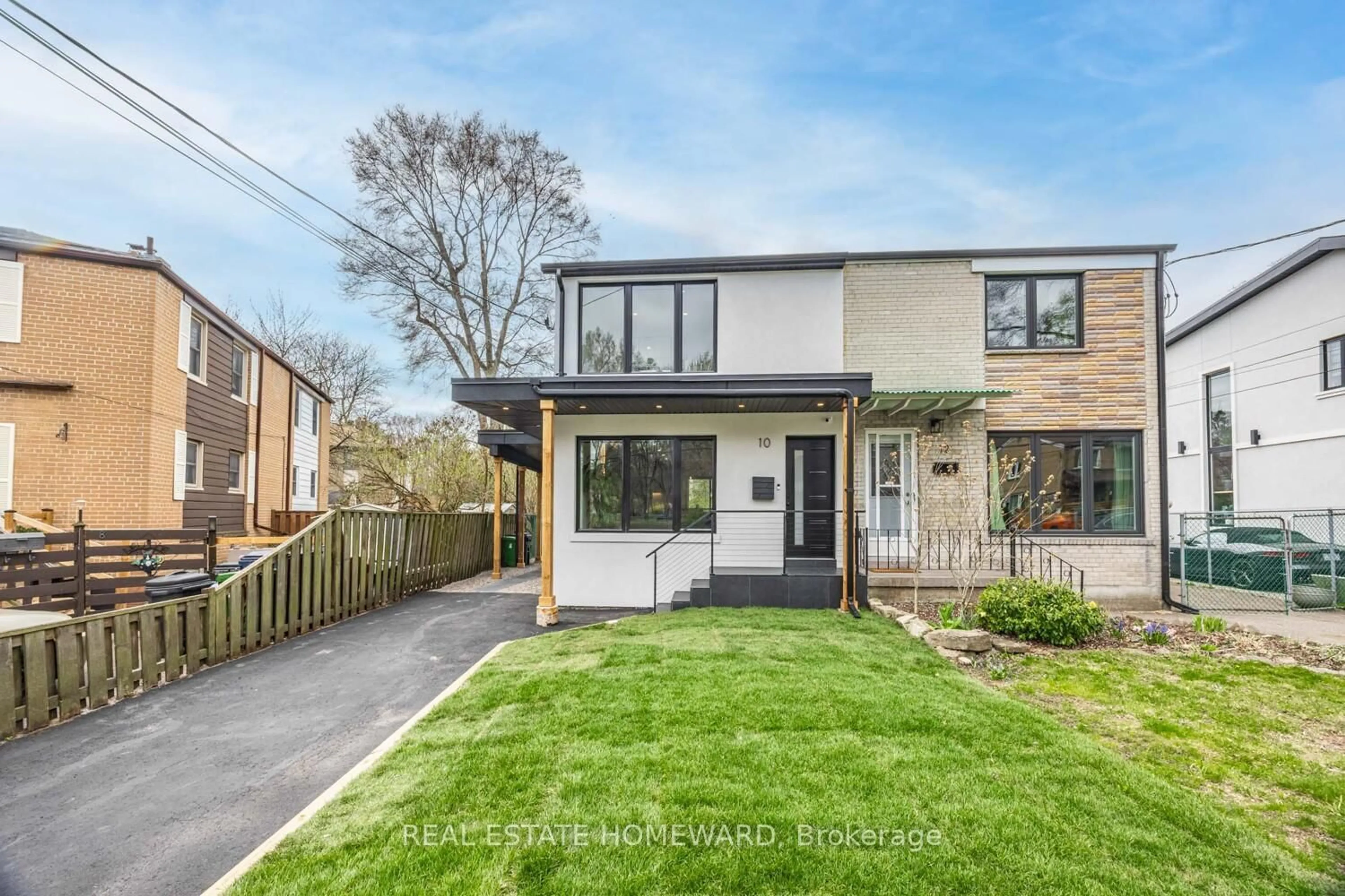 A pic from outside/outdoor area/front of a property/back of a property/a pic from drone, street for 10 Juliana Crt, Toronto Ontario M6S 2R2