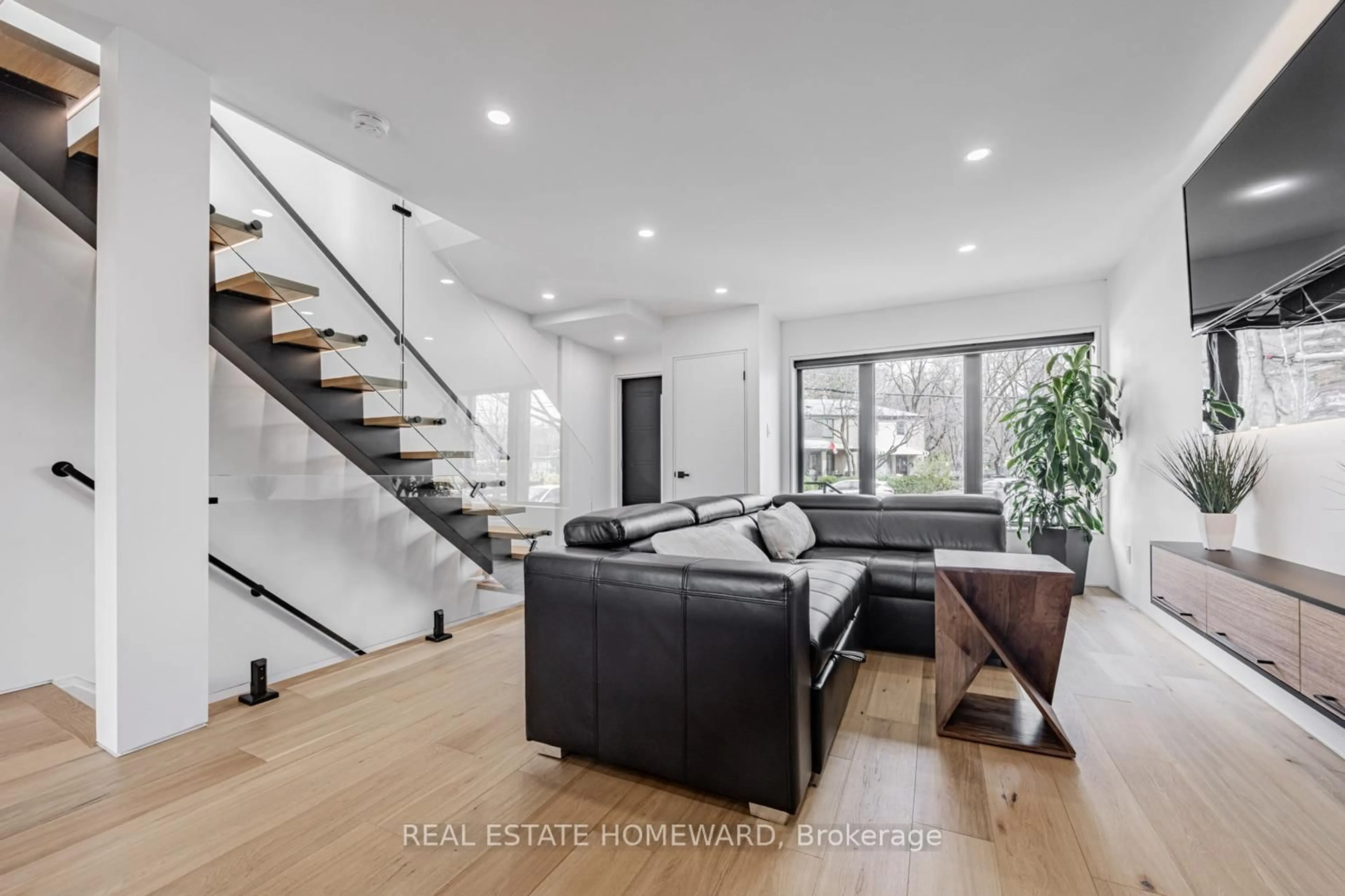 Stairs for 10 Juliana Crt, Toronto Ontario M6S 2R2