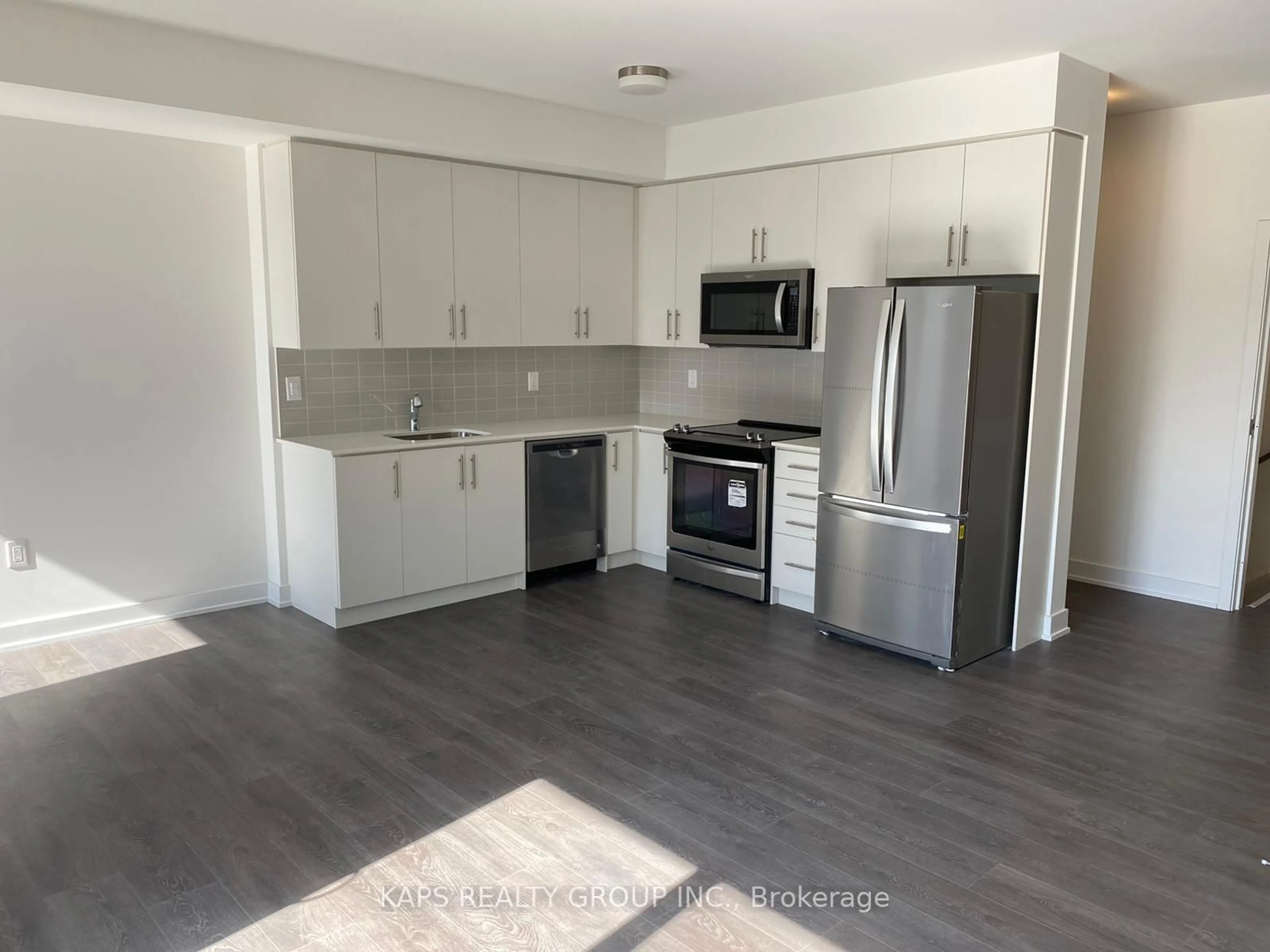 Open concept kitchen, unknown for 3473 Widdicombe Way #10, Mississauga Ontario L5L 0B8