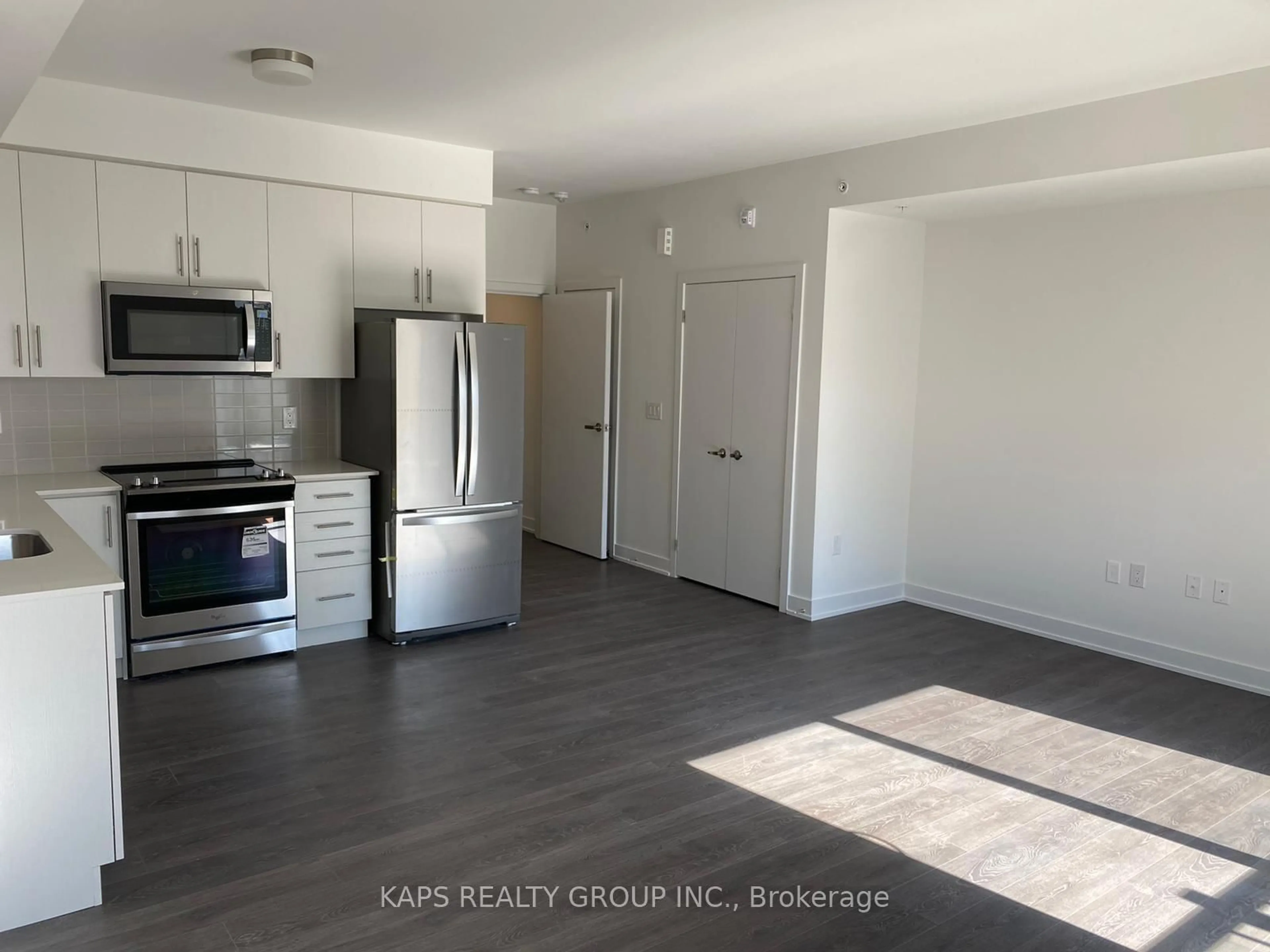 A pic of a room for 3473 Widdicombe Way #10, Mississauga Ontario L5L 0B8