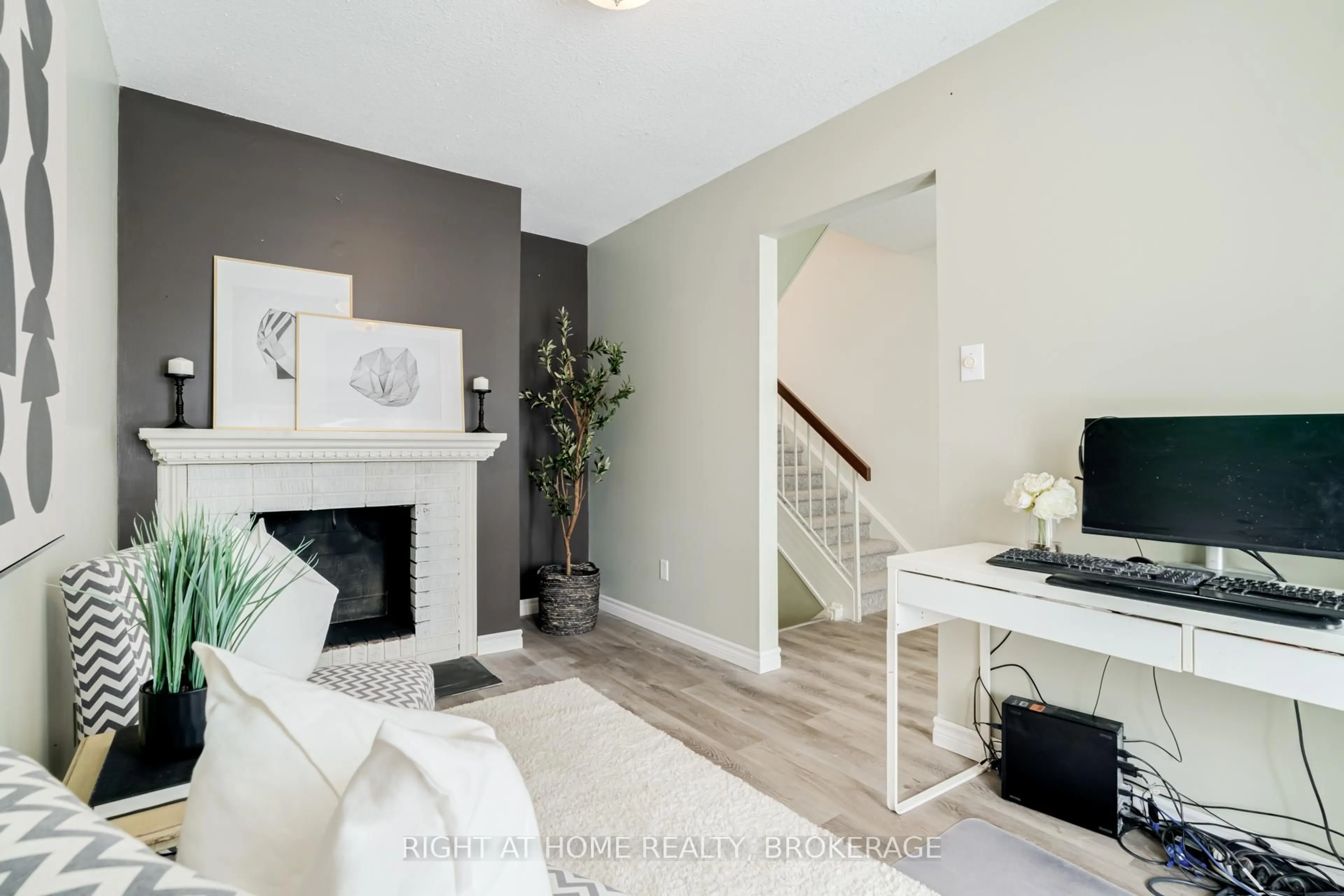 Living room with furniture, unknown for 703 Briar Cres, Milton Ontario L9T 3Z7