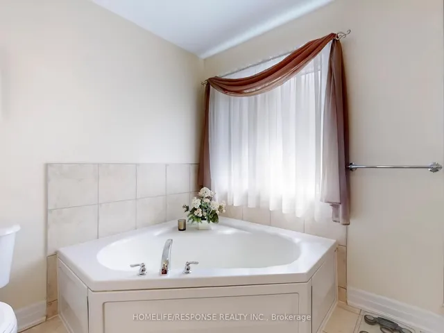 Additional property image - 131 KENDALL Dr